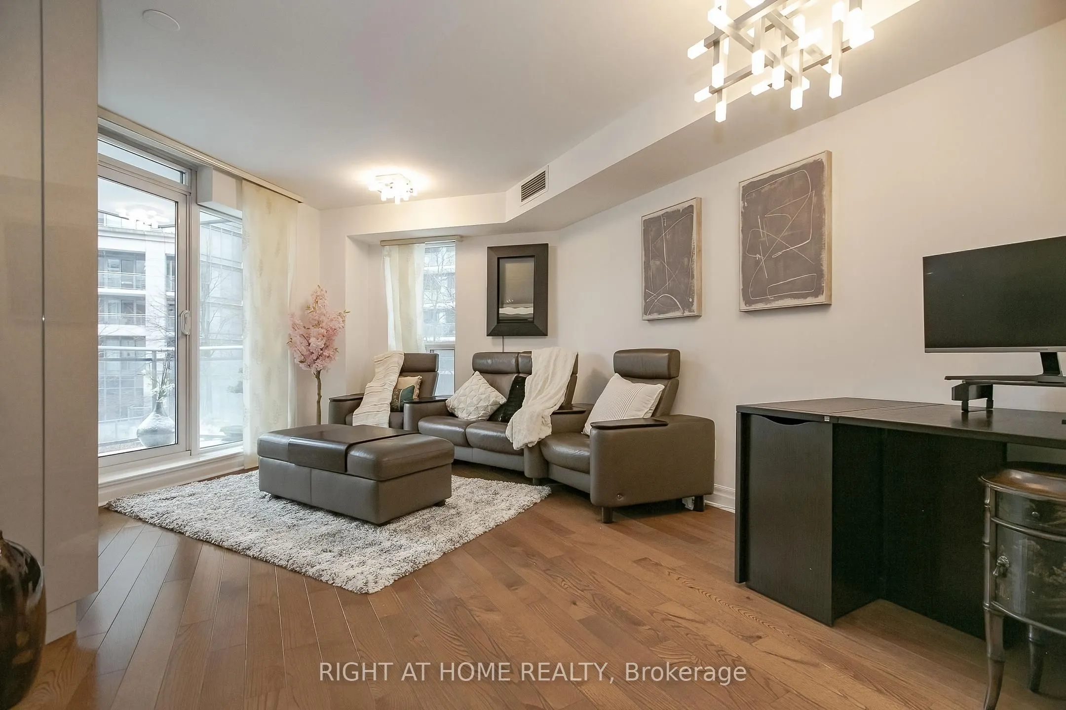 2119 Lake Shore Boulevard W #217