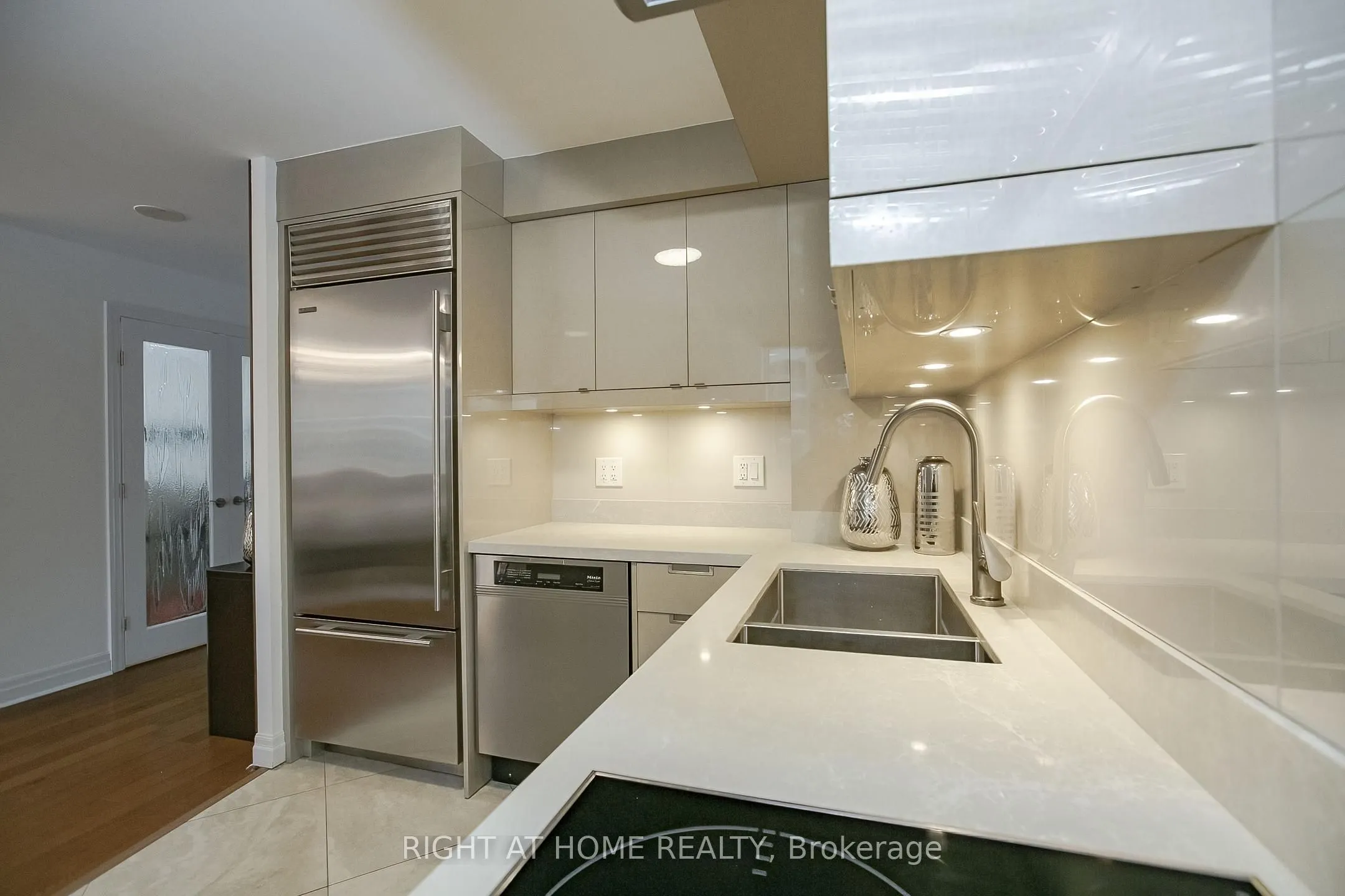 2119 Lake Shore Boulevard W #217