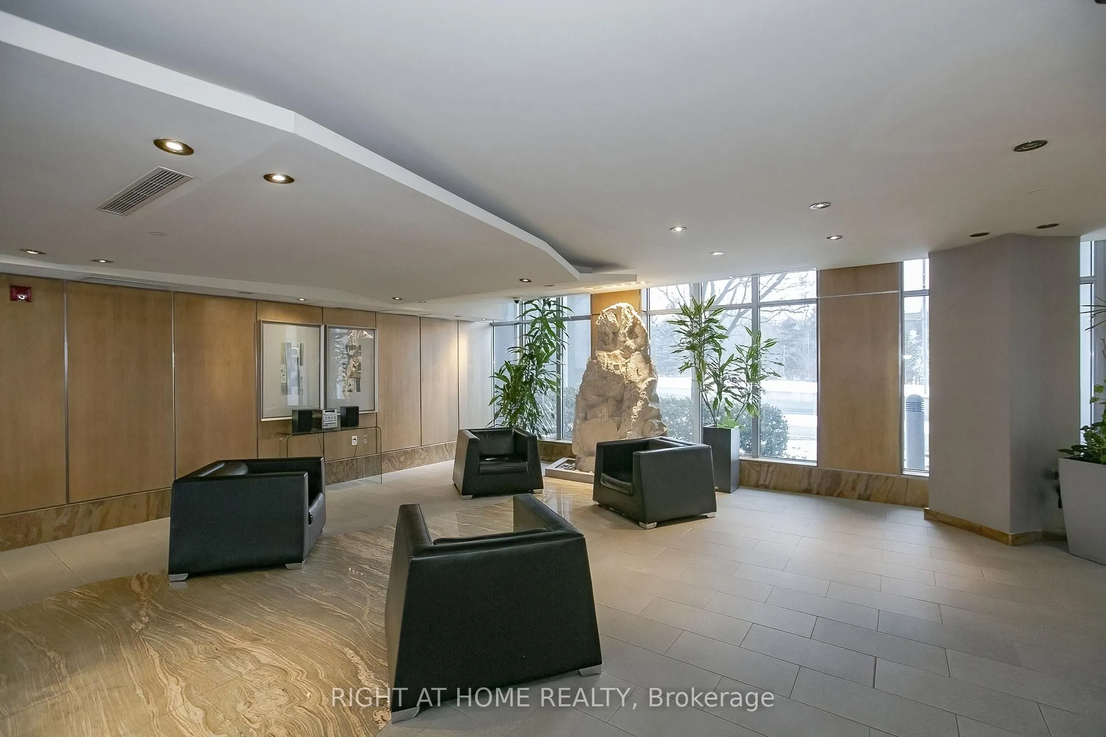 2119 Lake Shore Boulevard W #217