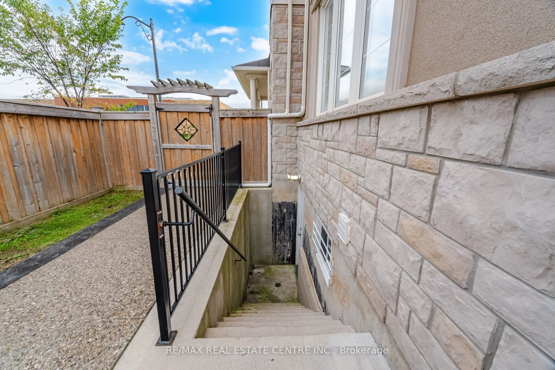 153 Whitlock Avenue