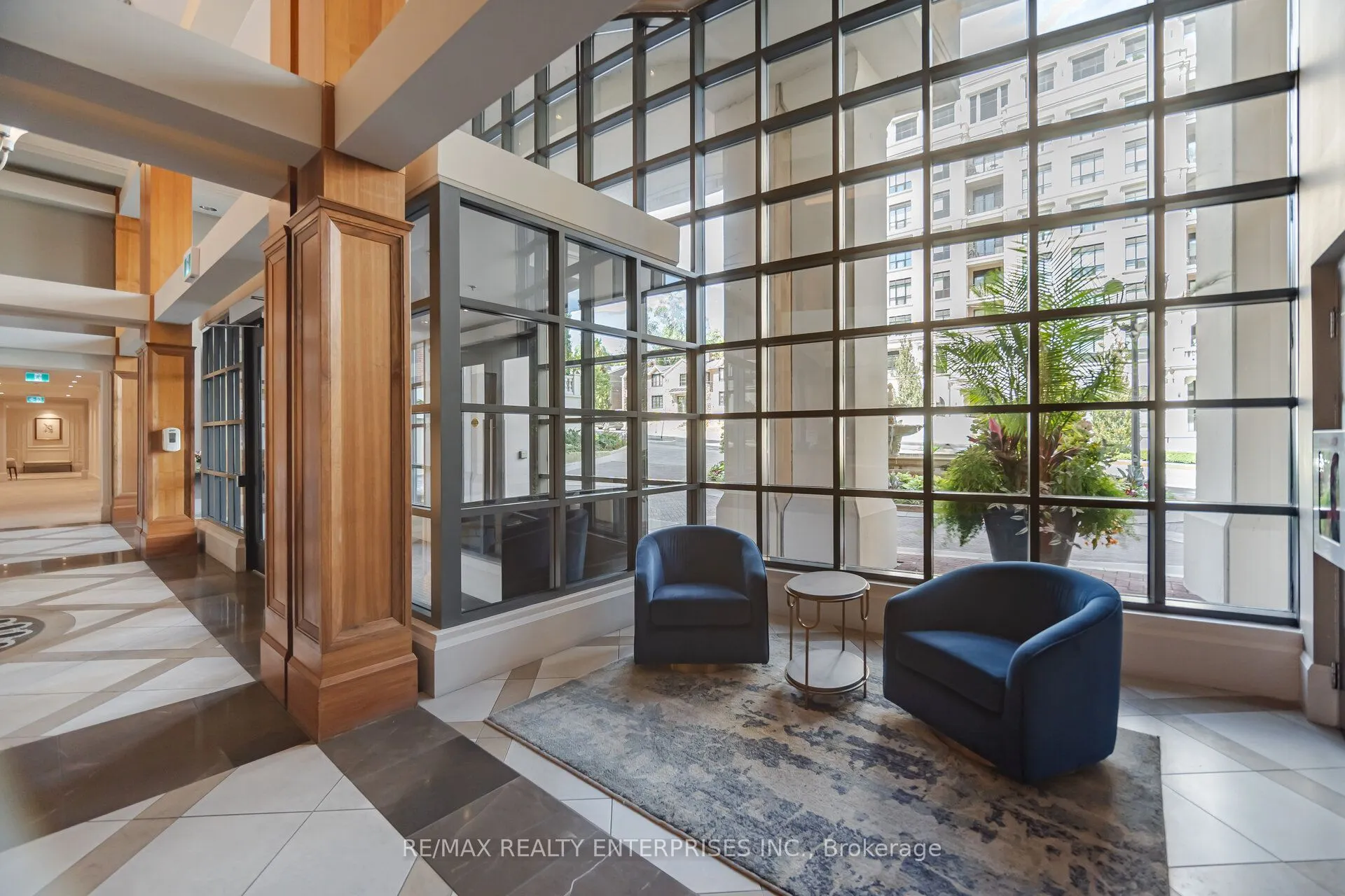 2855 Bloor Street W #103