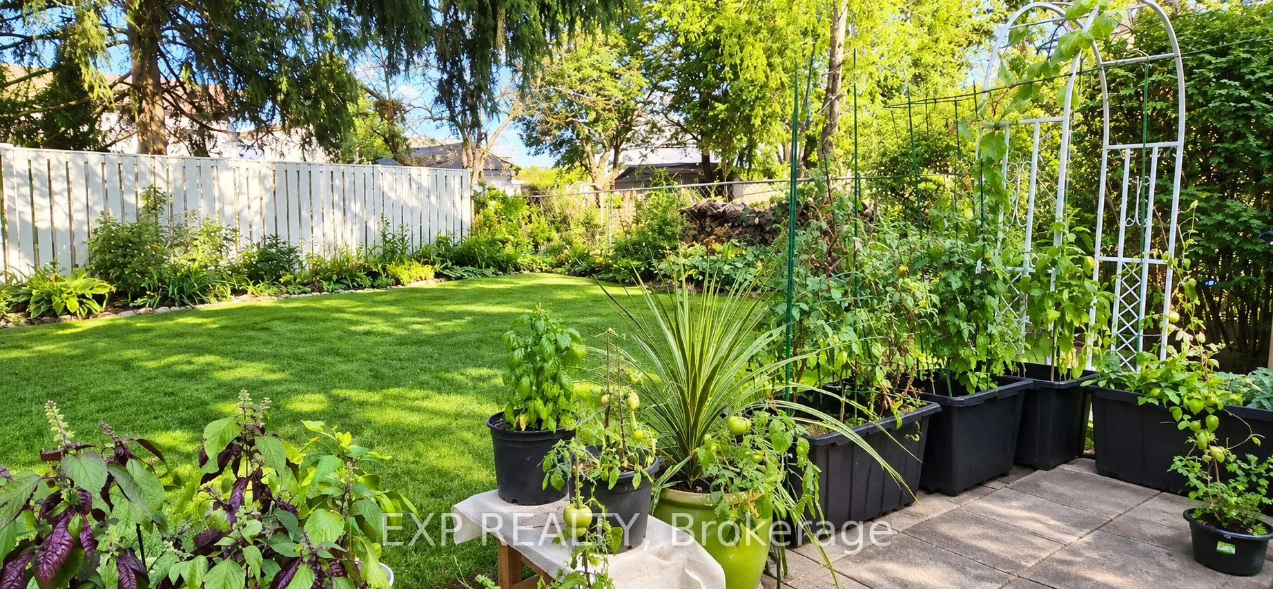 8 Habitat Square