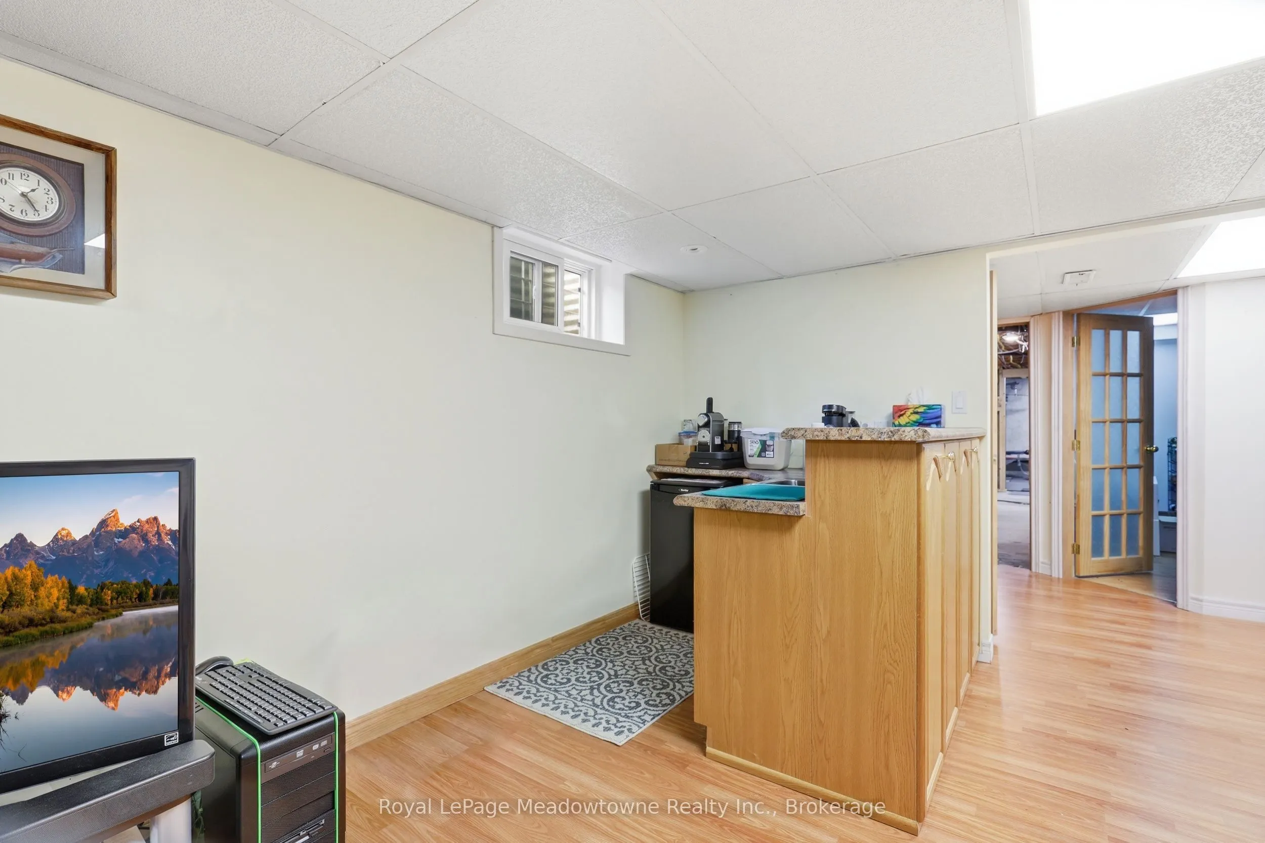 7053 Appleby Line