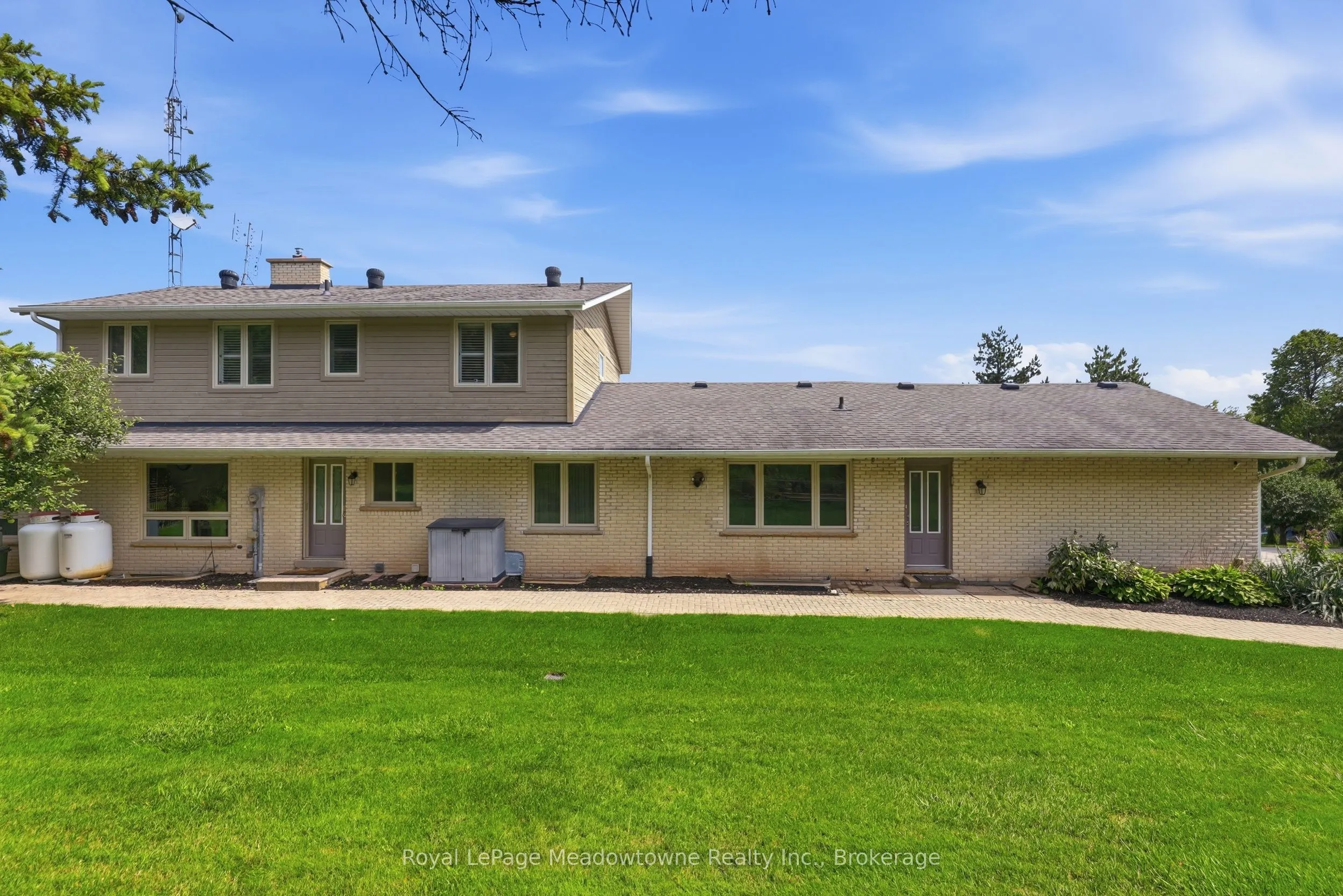7053 Appleby Line