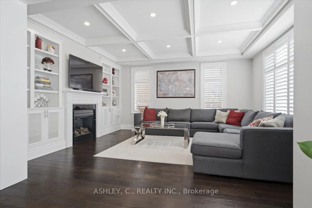 2177 Vineland Crescent