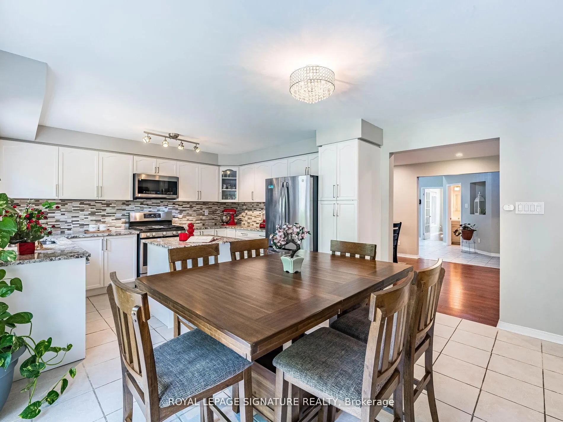 1013 Freeman Trail W