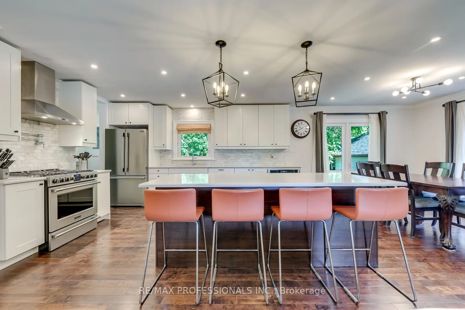 37 Mclaughlin Road N