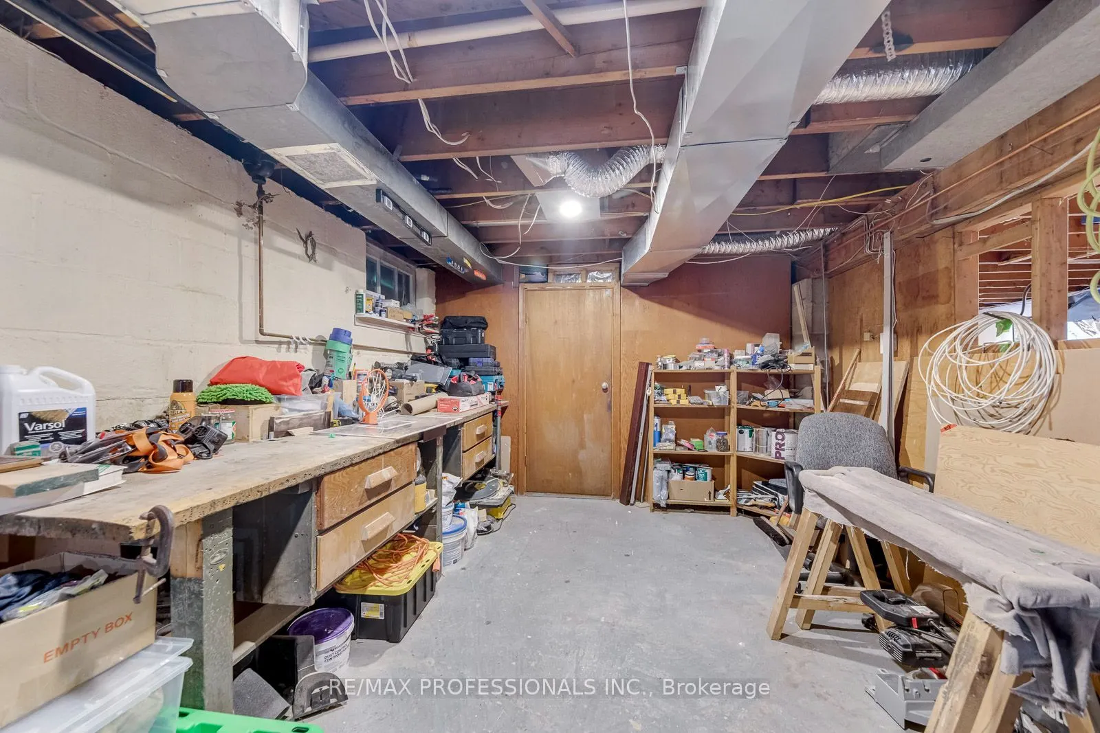 37 Mclaughlin Road N