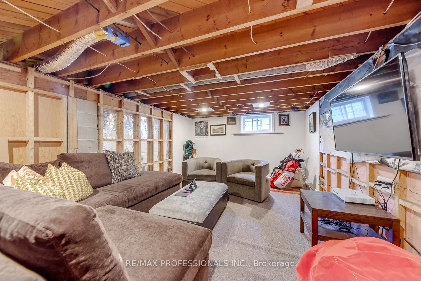 37 Mclaughlin Road N