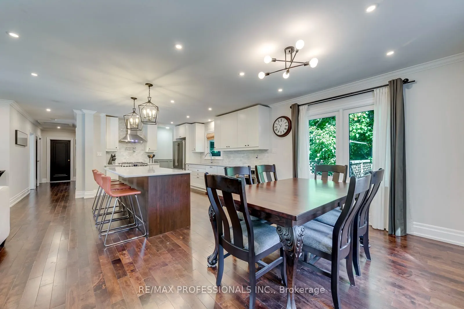 37 Mclaughlin Road N