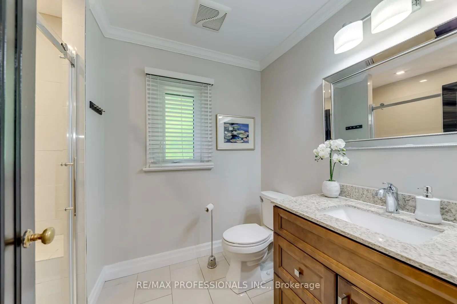 37 Mclaughlin Road N
