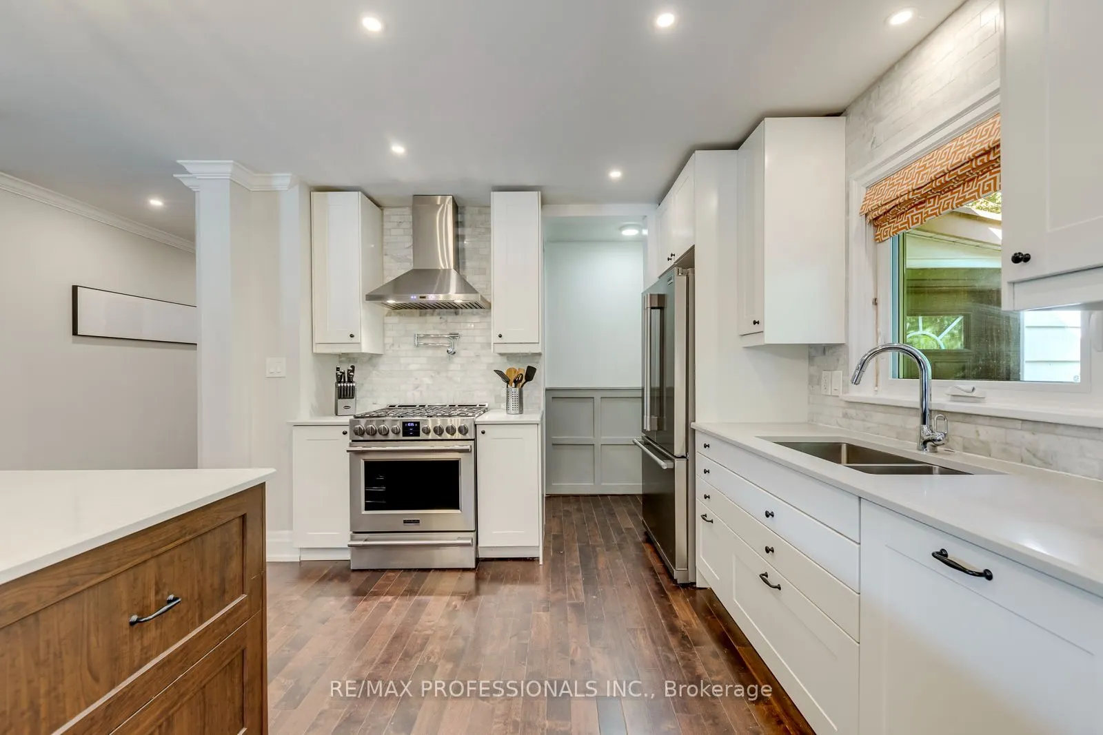 37 Mclaughlin Road N