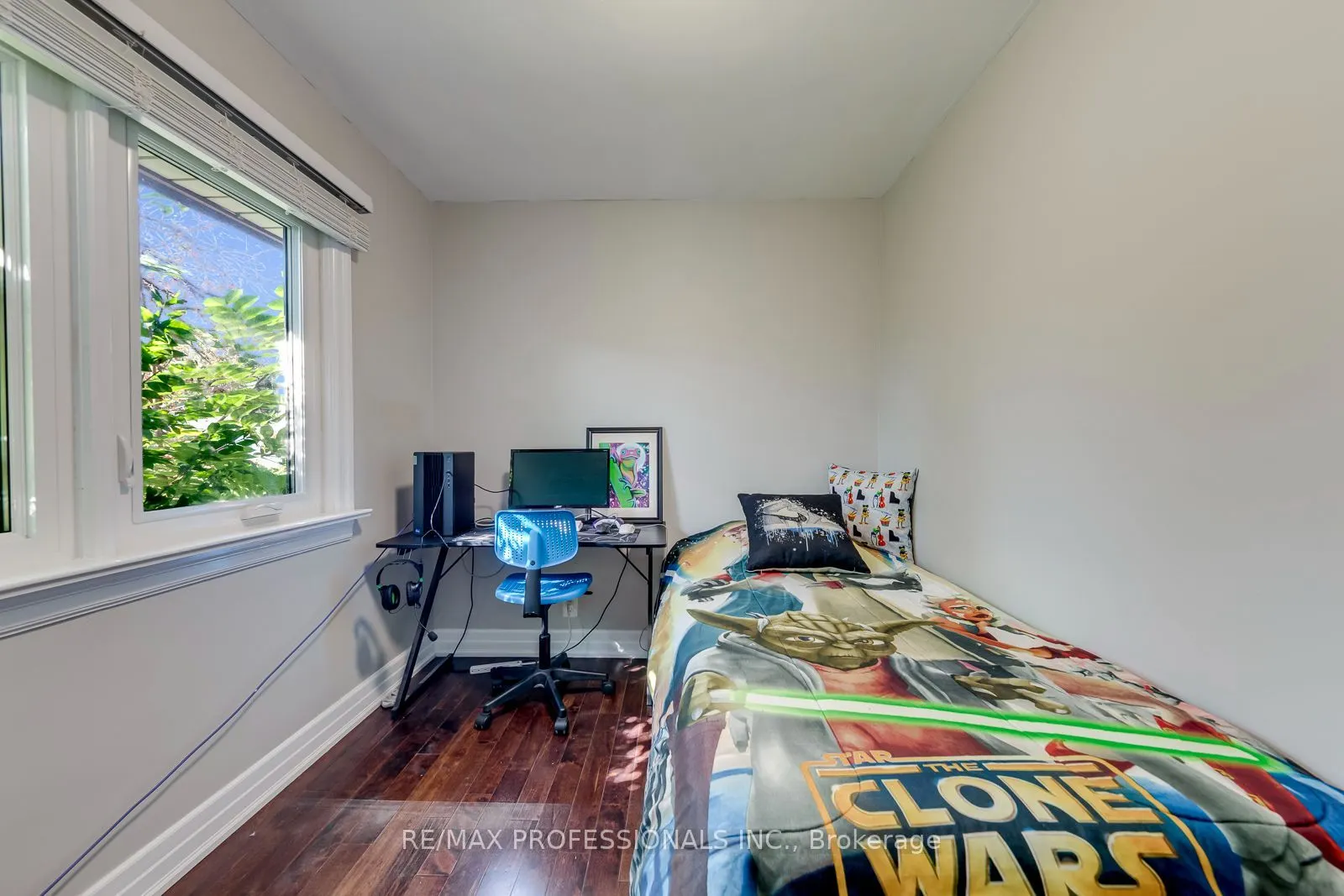 37 Mclaughlin Road N