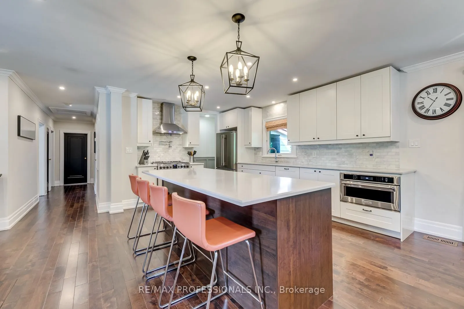 37 Mclaughlin Road N
