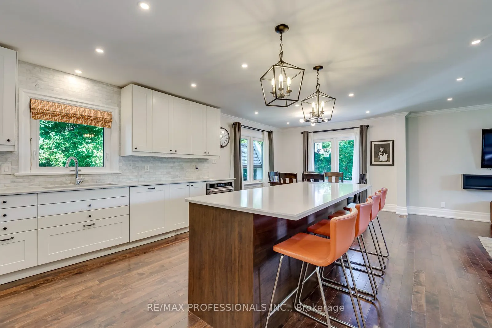 37 Mclaughlin Road N