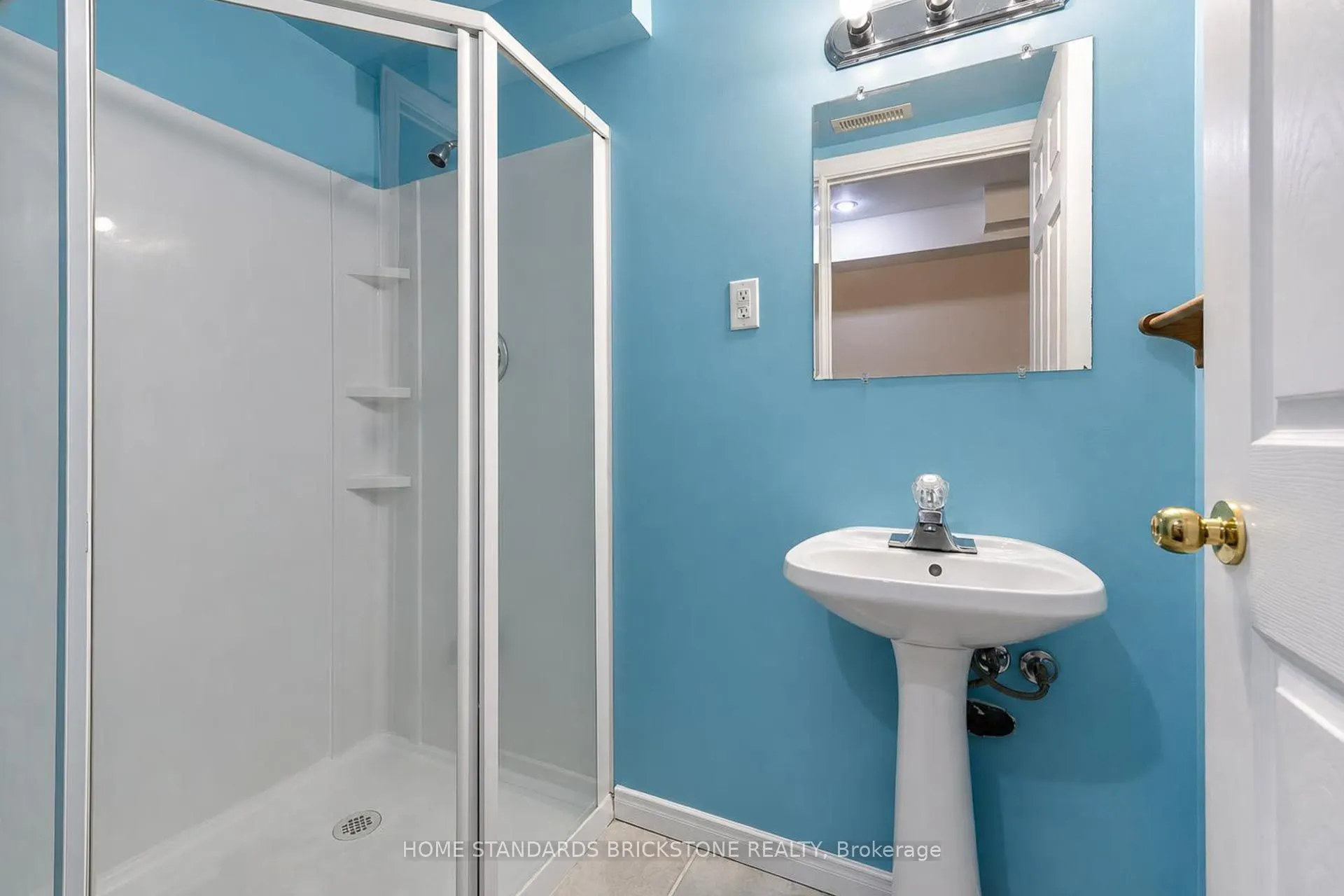5230 Glen Erin Drive #33