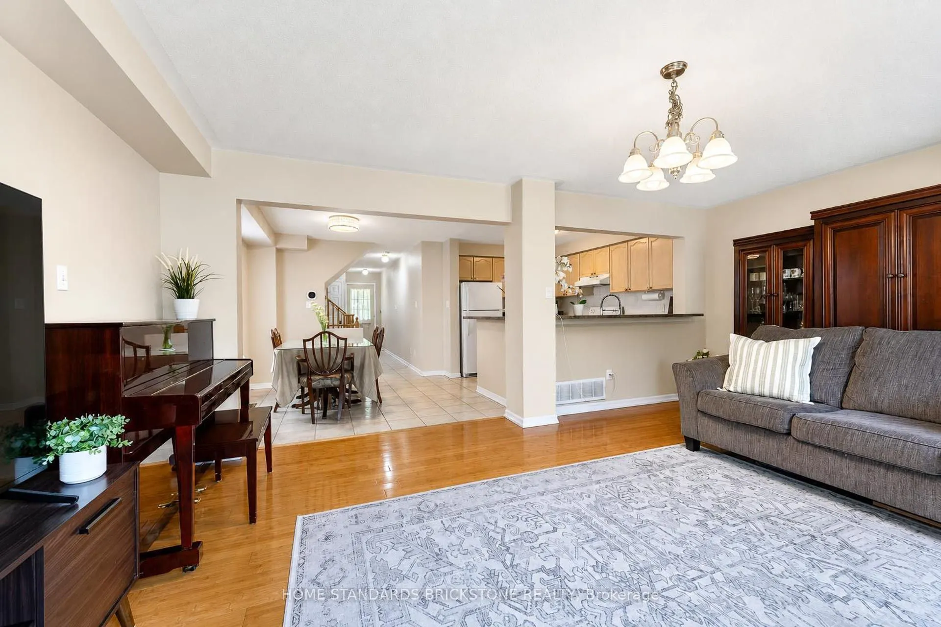 5230 Glen Erin Drive #33