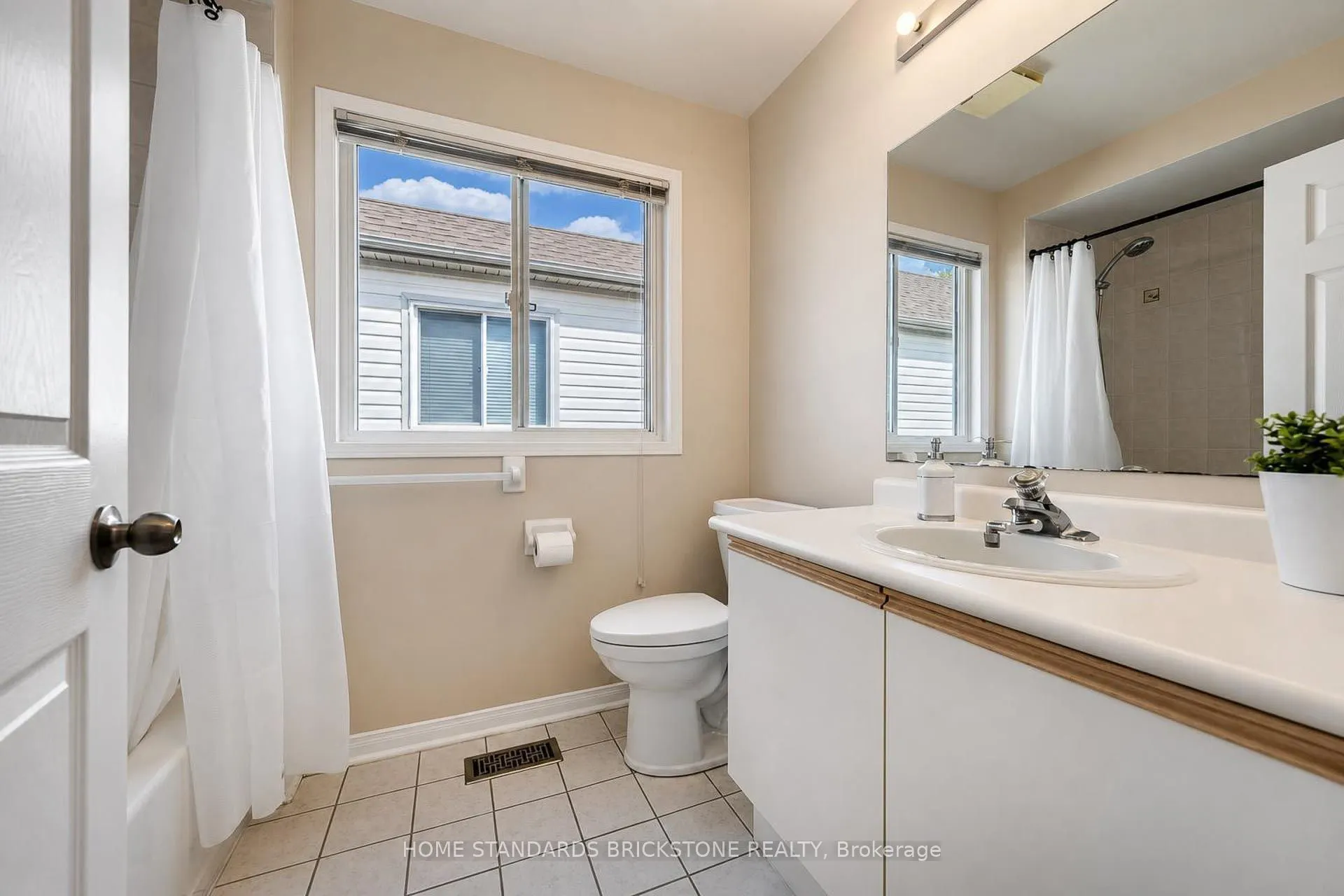 5230 Glen Erin Drive #33