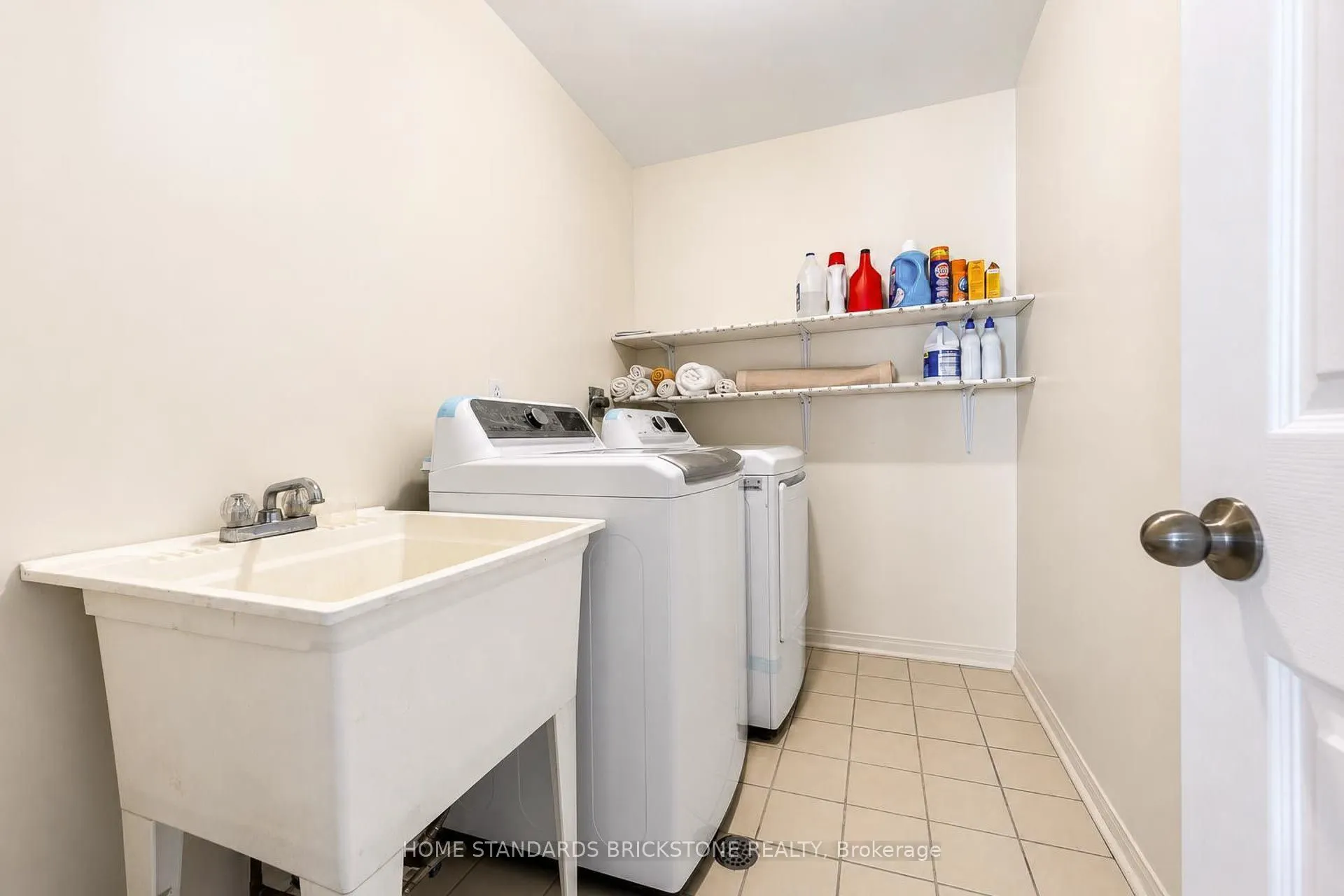 5230 Glen Erin Drive #33