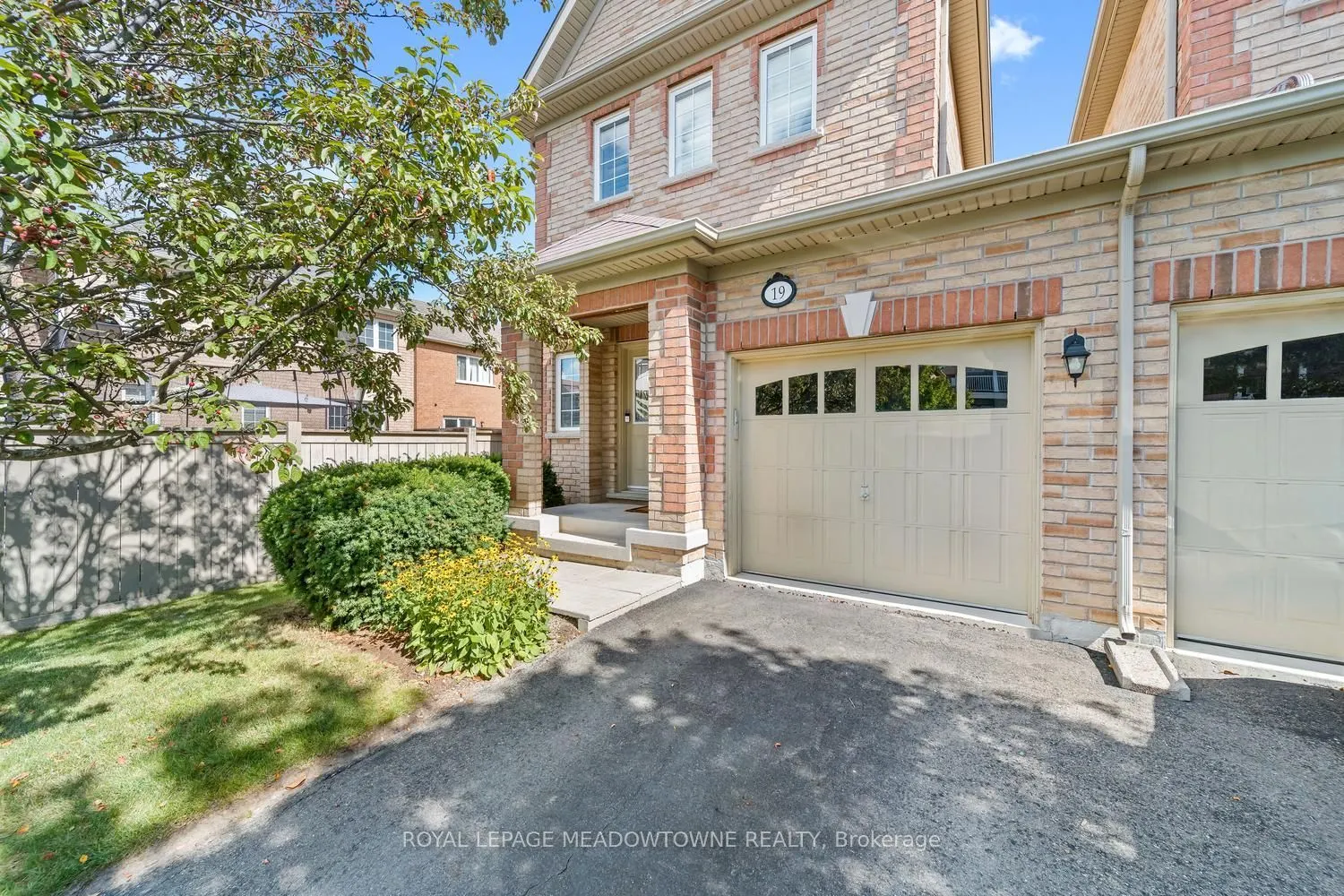 19 Goldham Way