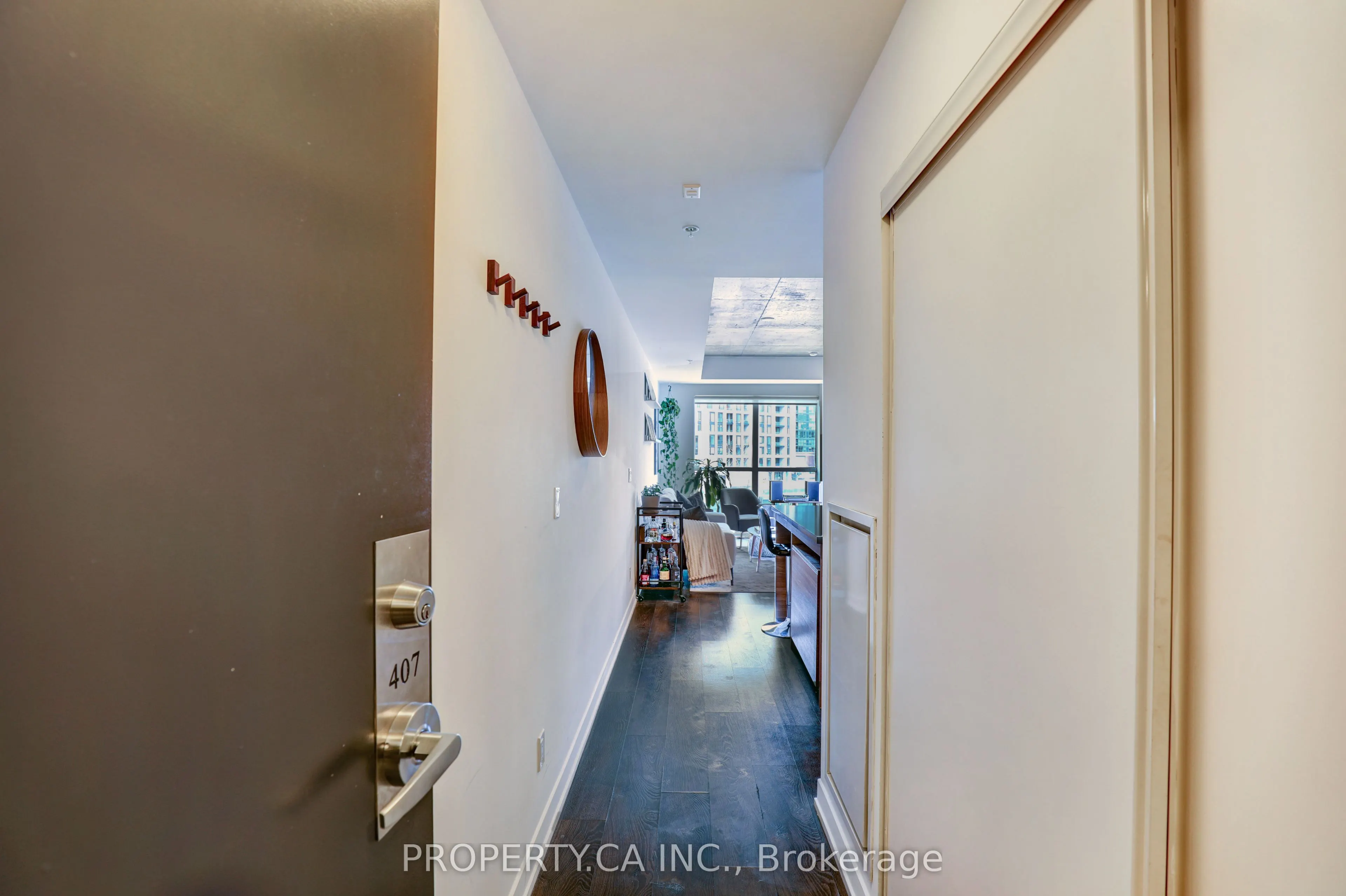 1205 Queen Street W #407