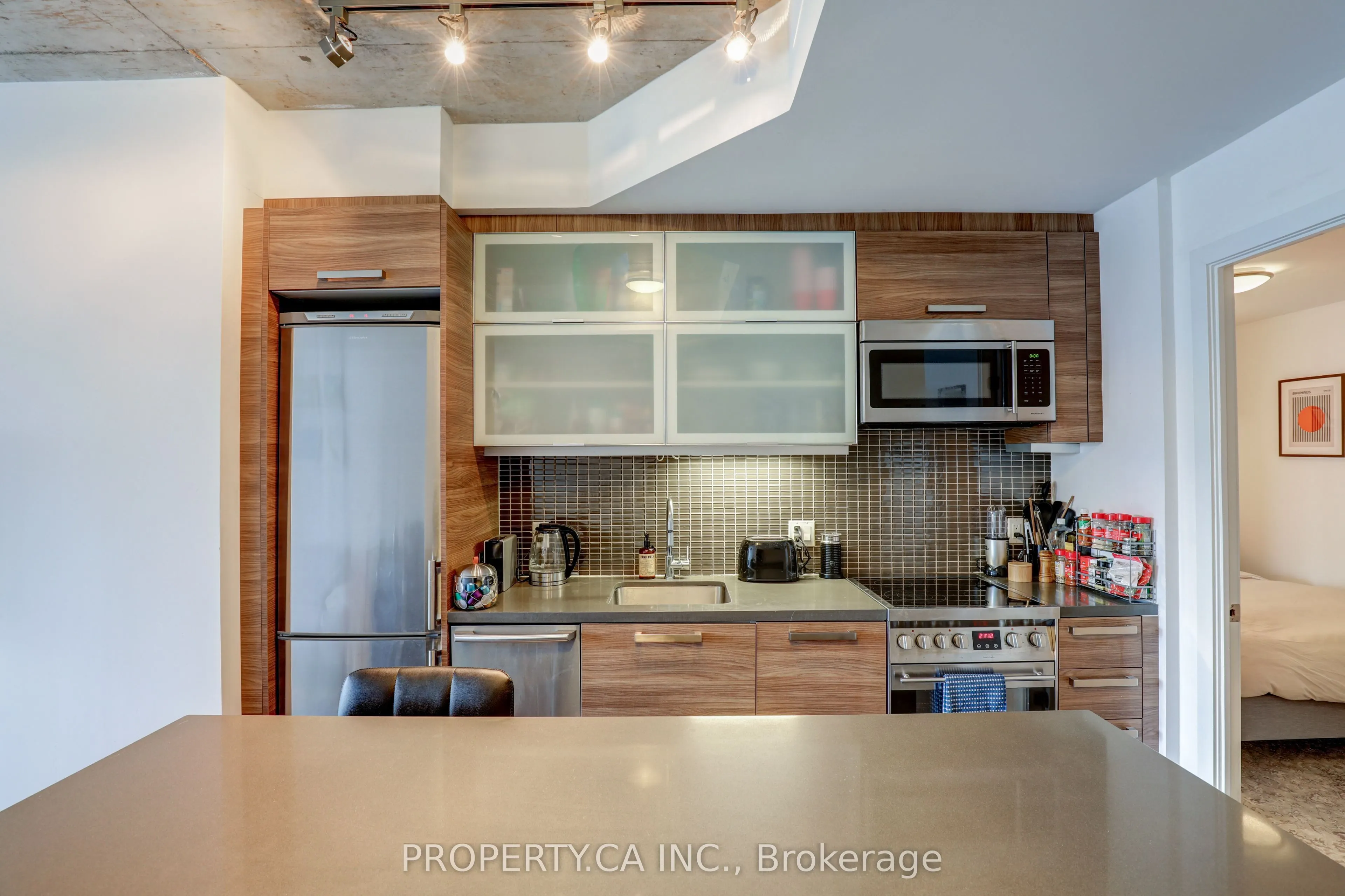 1205 Queen Street W #407