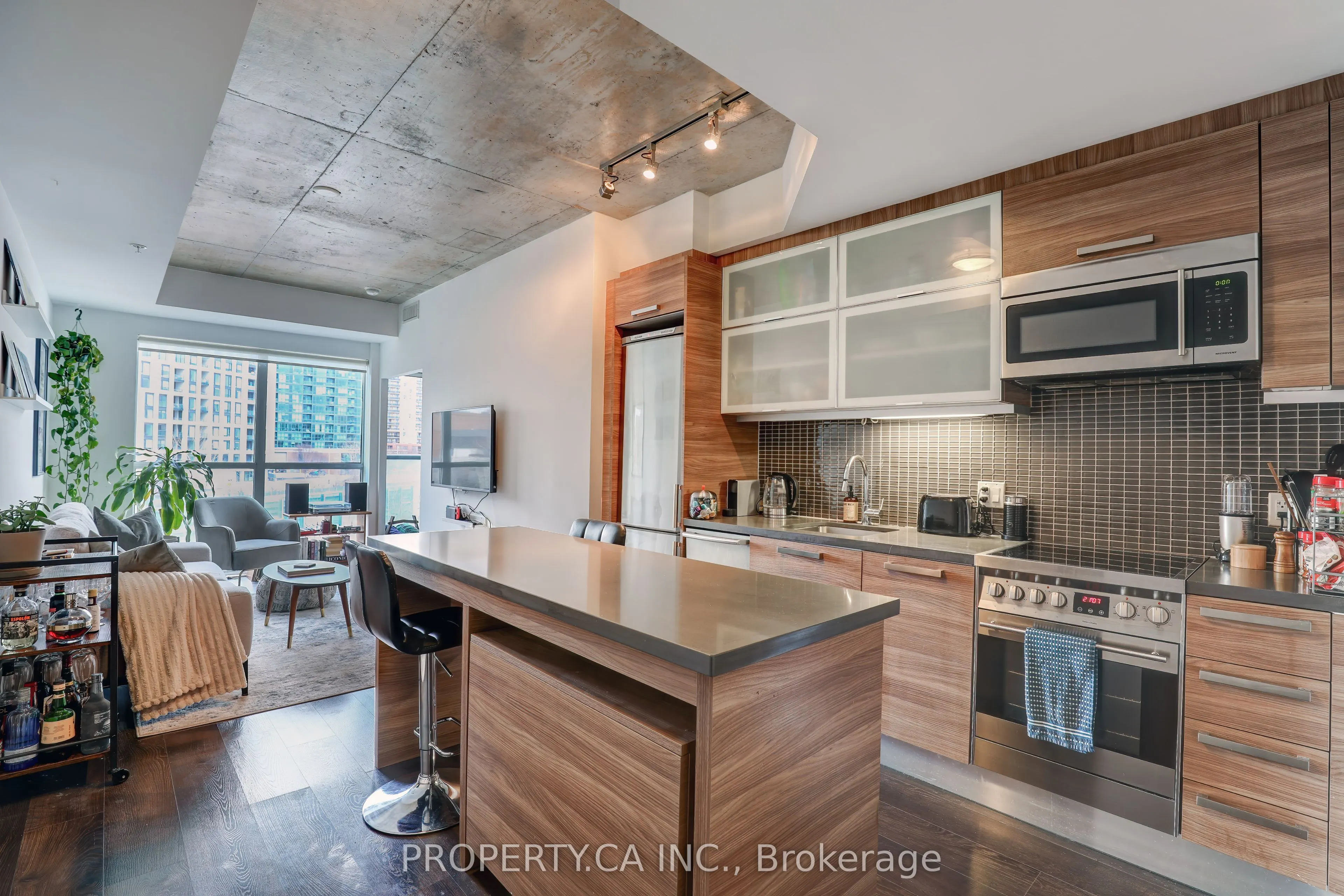 1205 Queen Street W #407