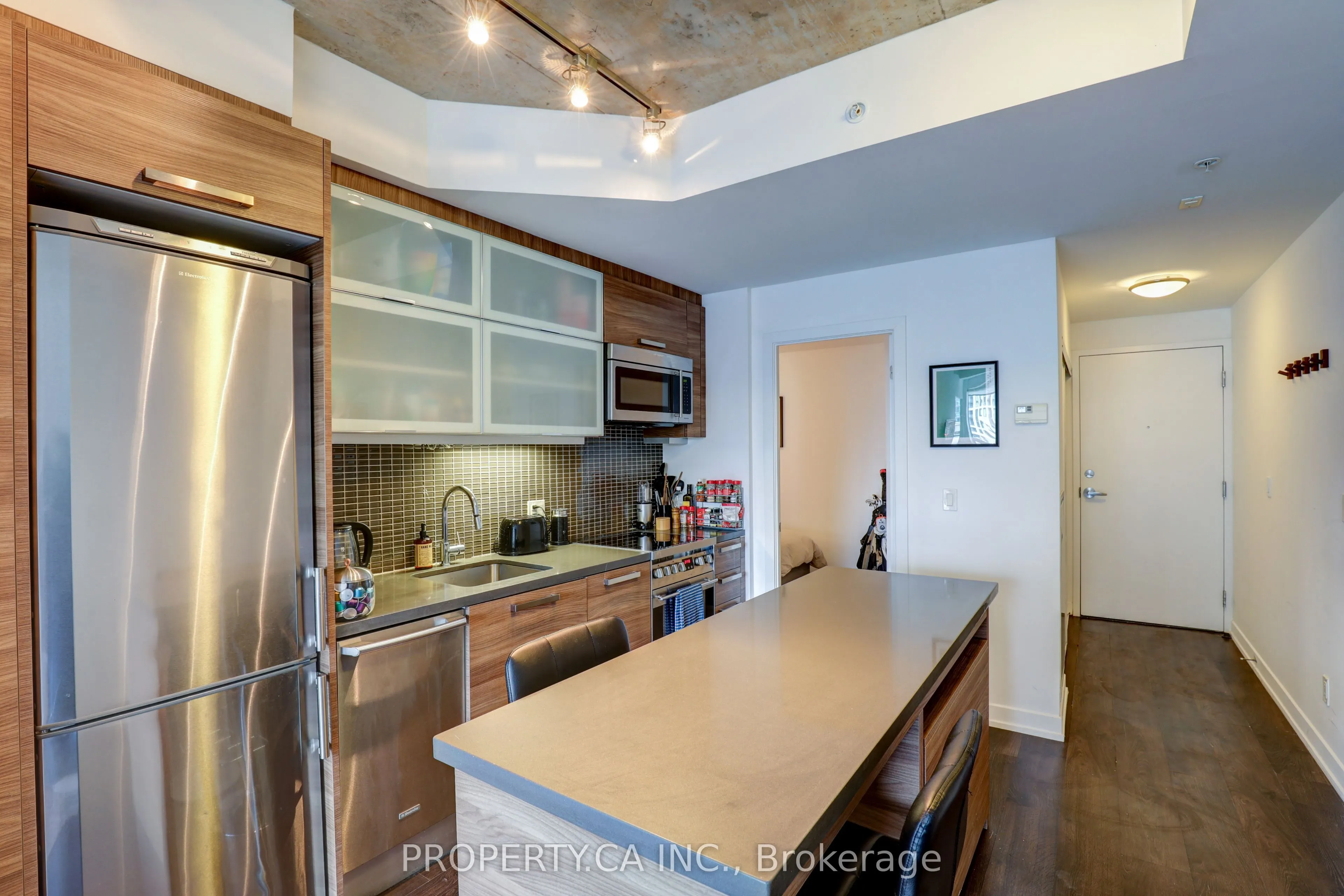 1205 Queen Street W #407