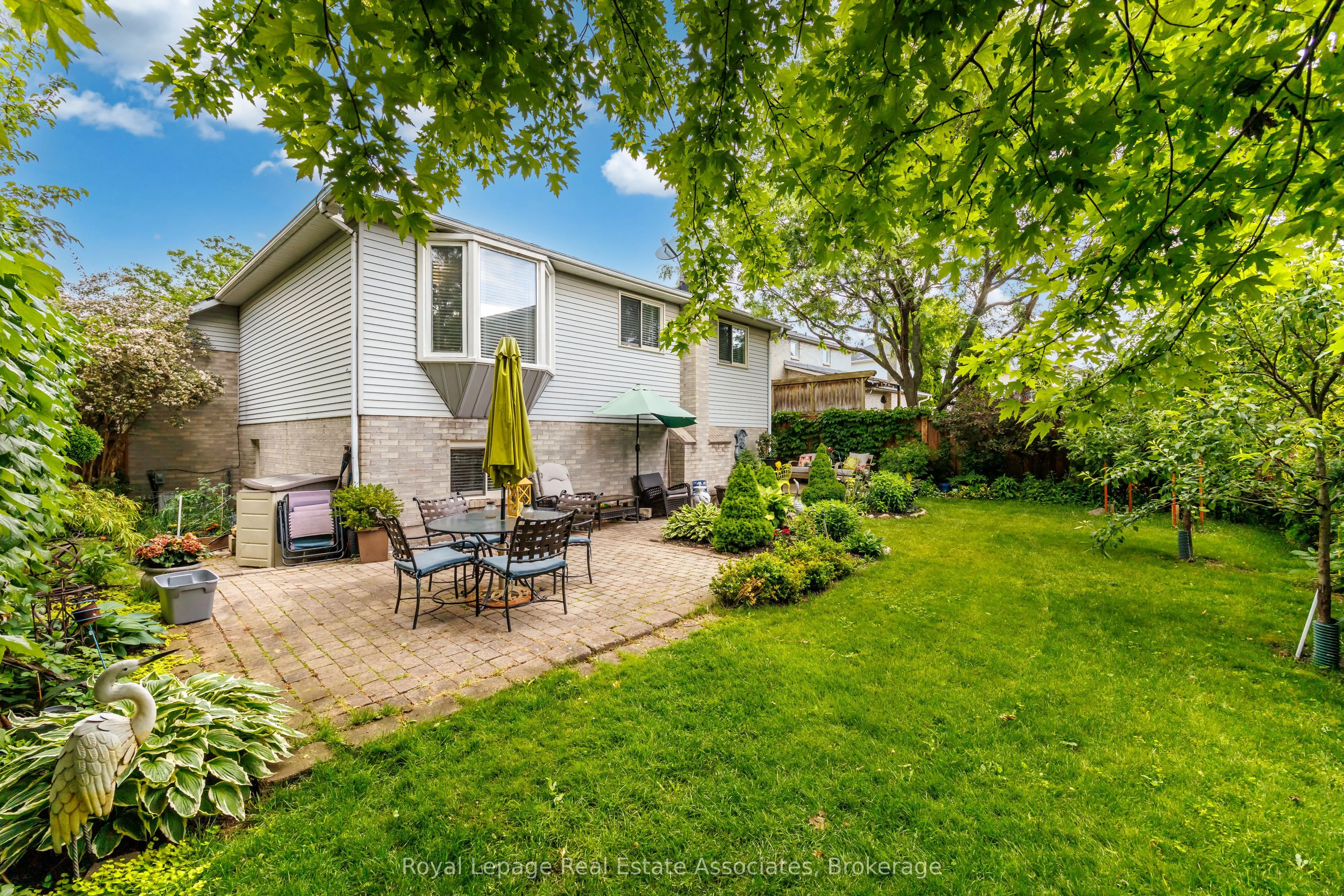 537 MATHEWMAN Crescent