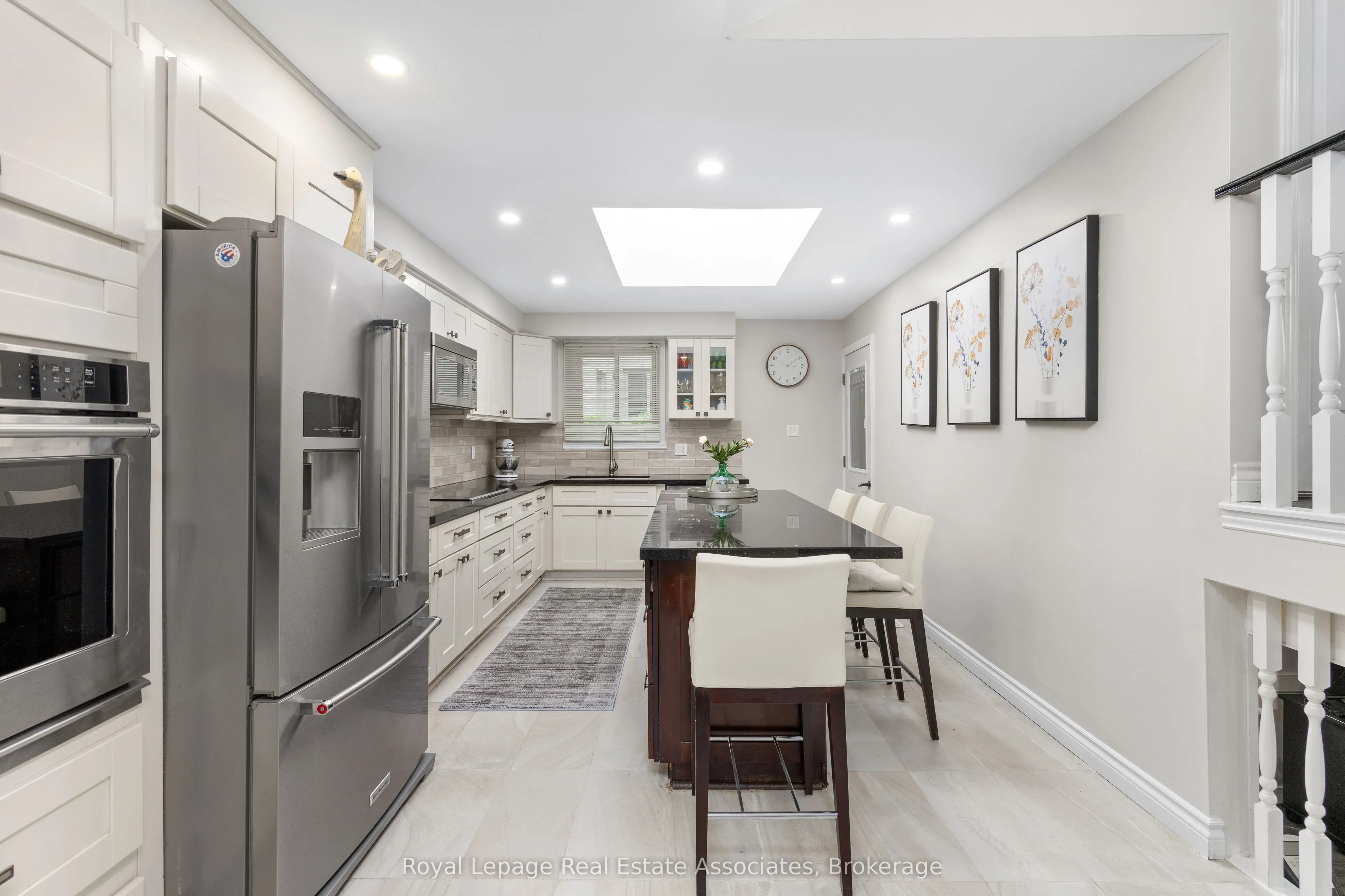 537 MATHEWMAN Crescent