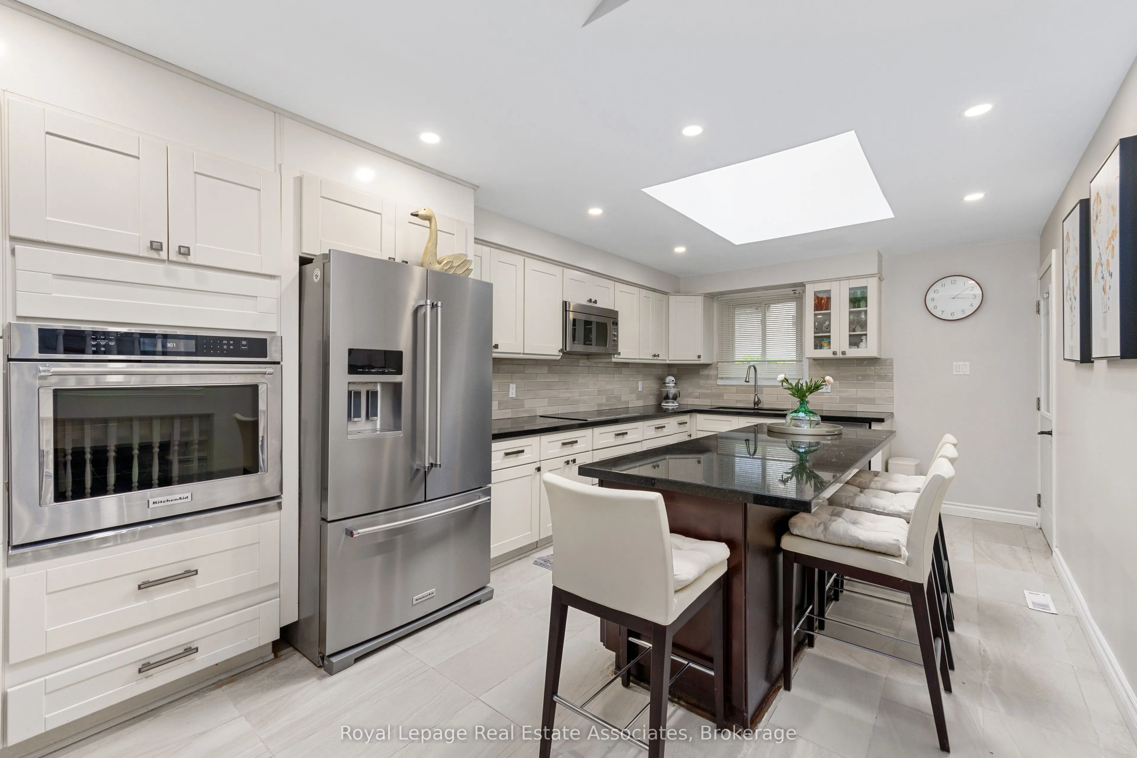 537 MATHEWMAN Crescent