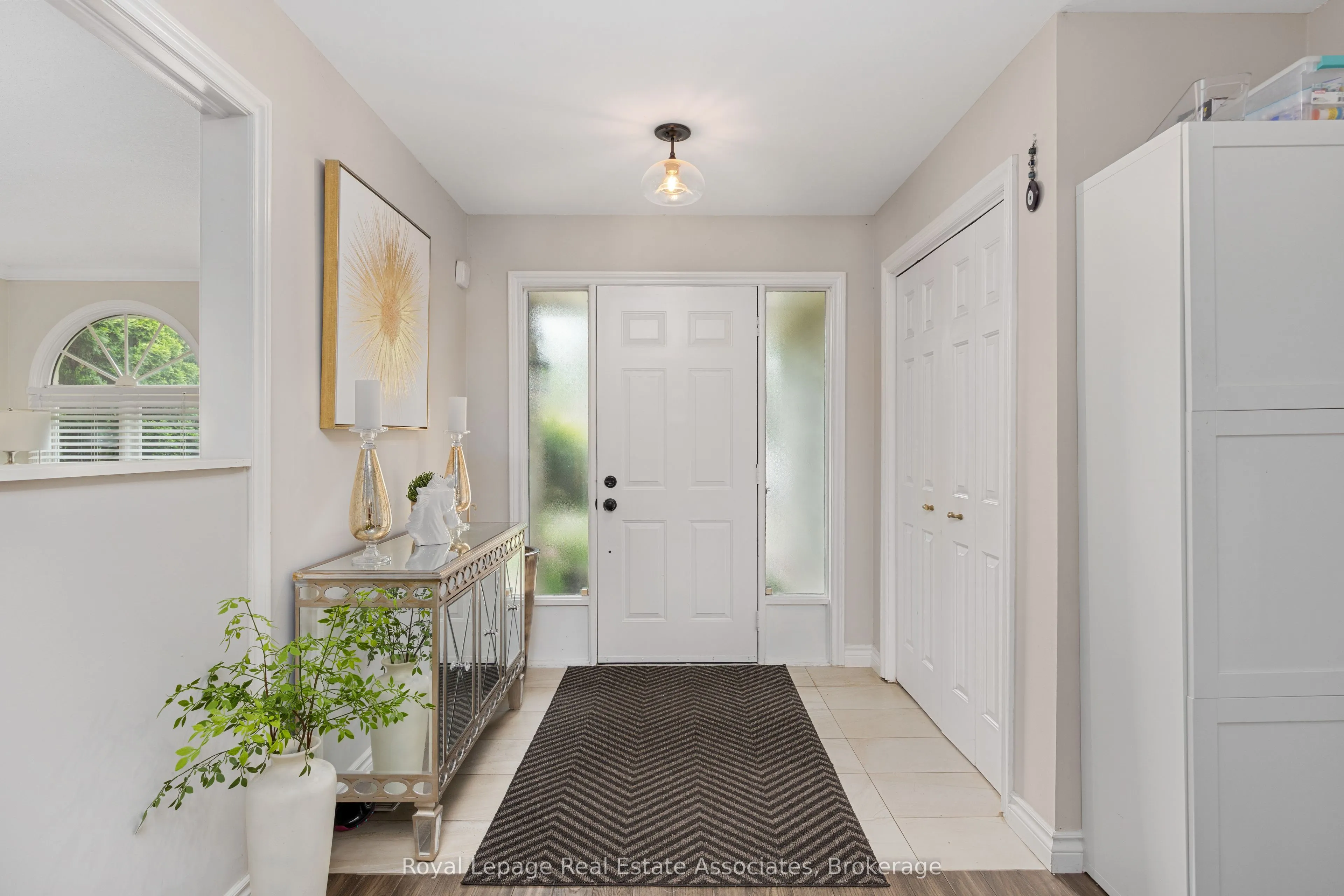 537 MATHEWMAN Crescent