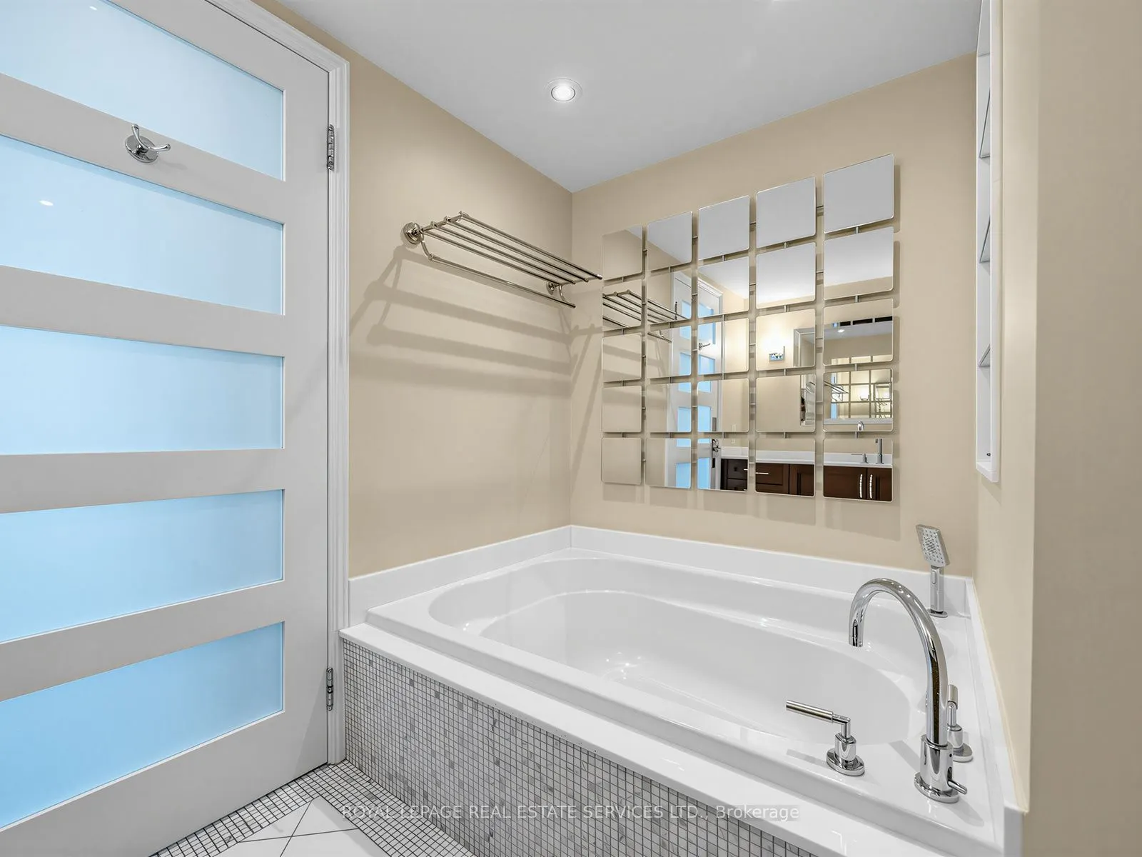 2269 Lake Shore Boulevard W #3201