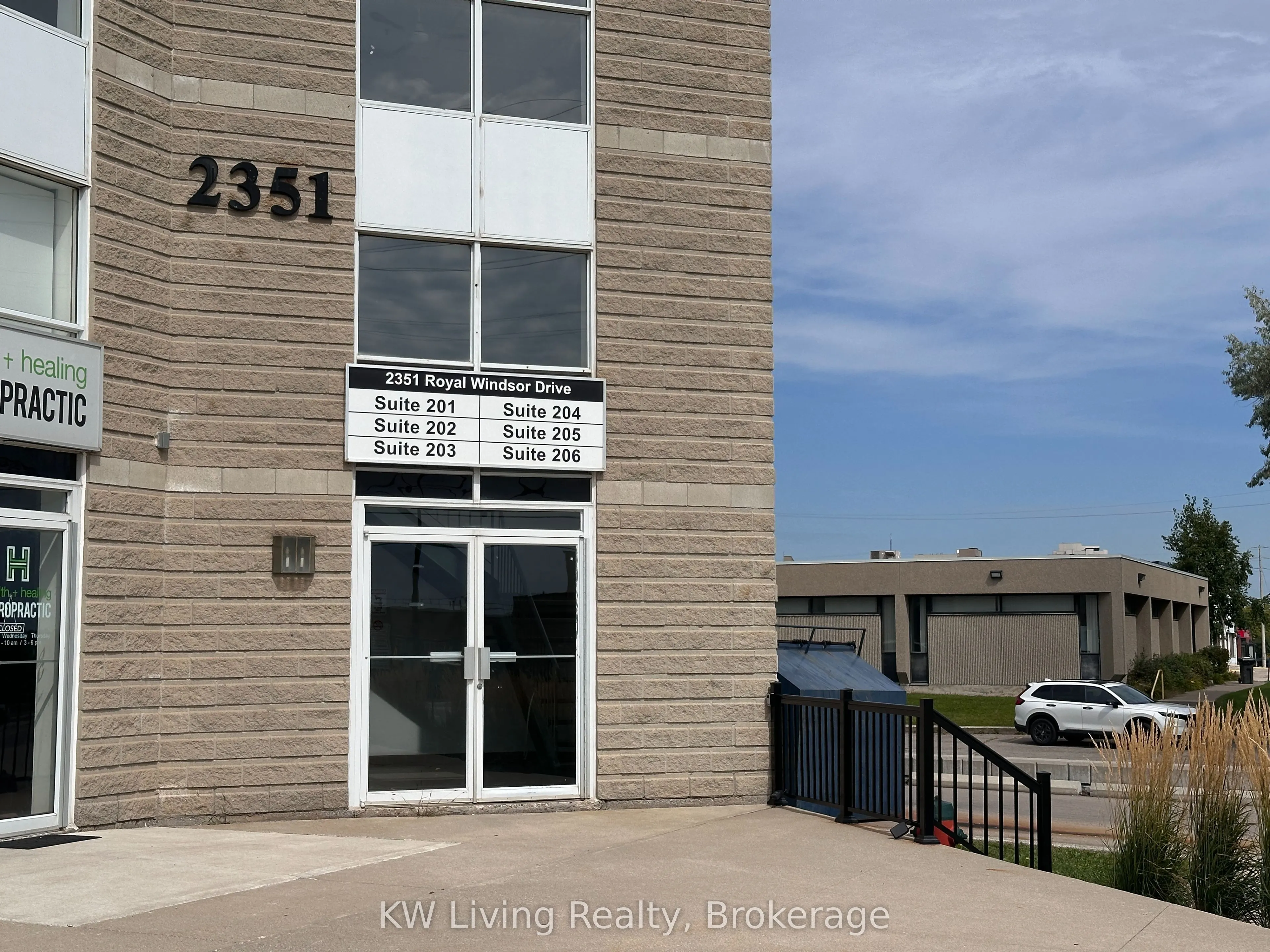 2351 Royal Windsor Drive #206