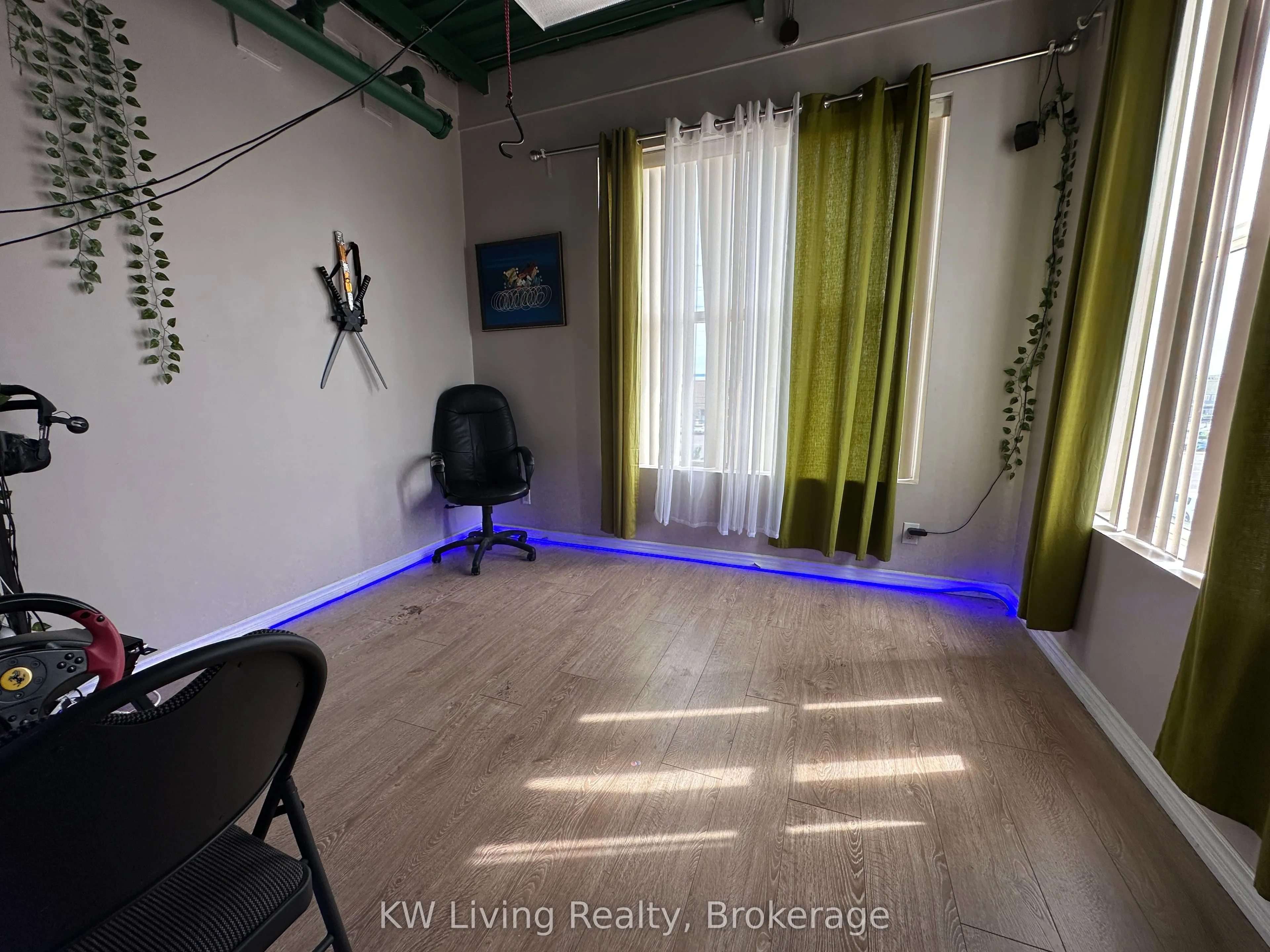2351 Royal Windsor Drive #206