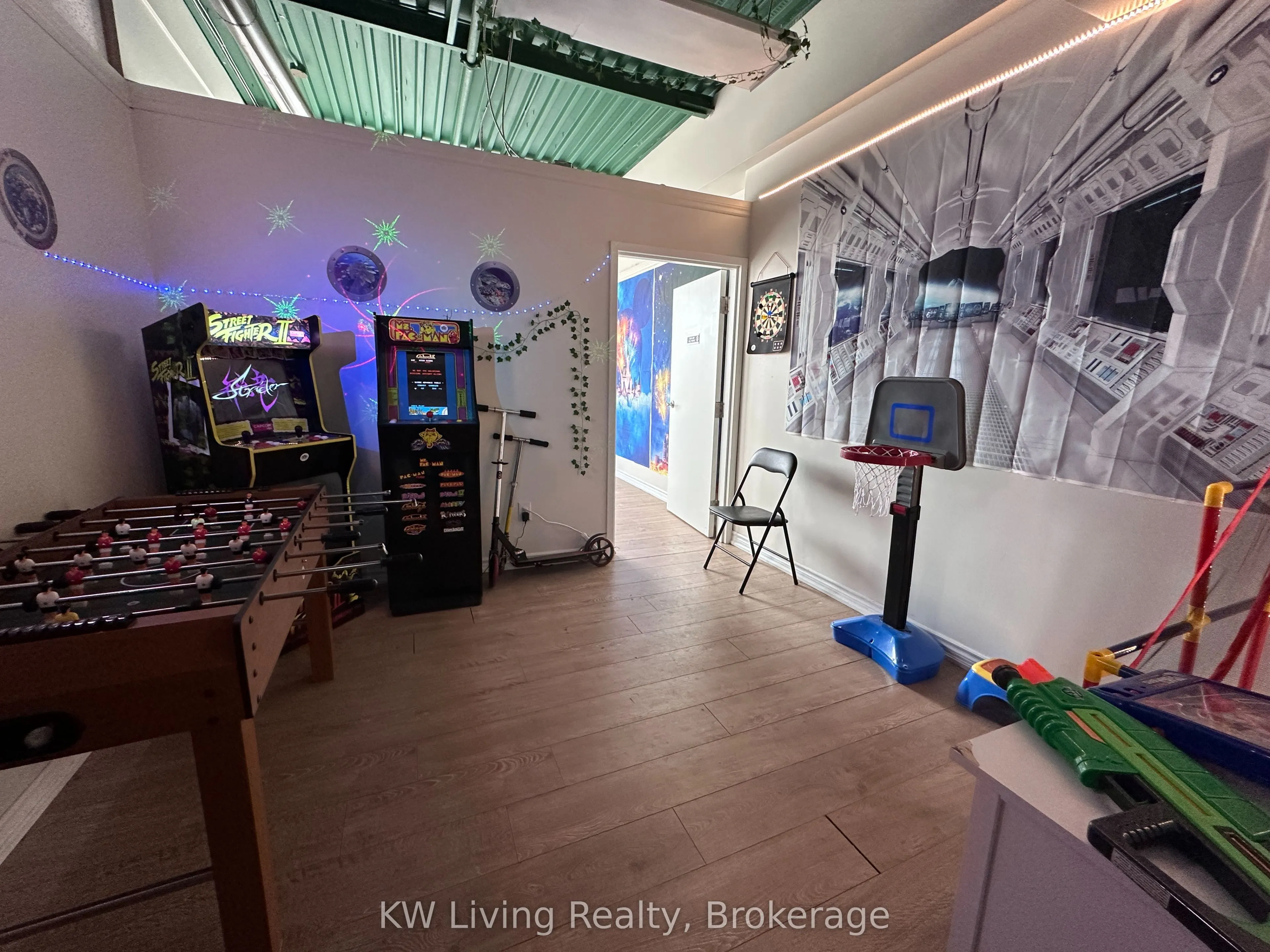 2351 Royal Windsor Drive #206