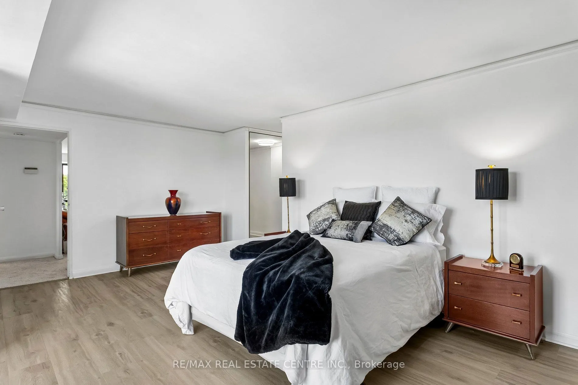 1400 Dixie Road #609