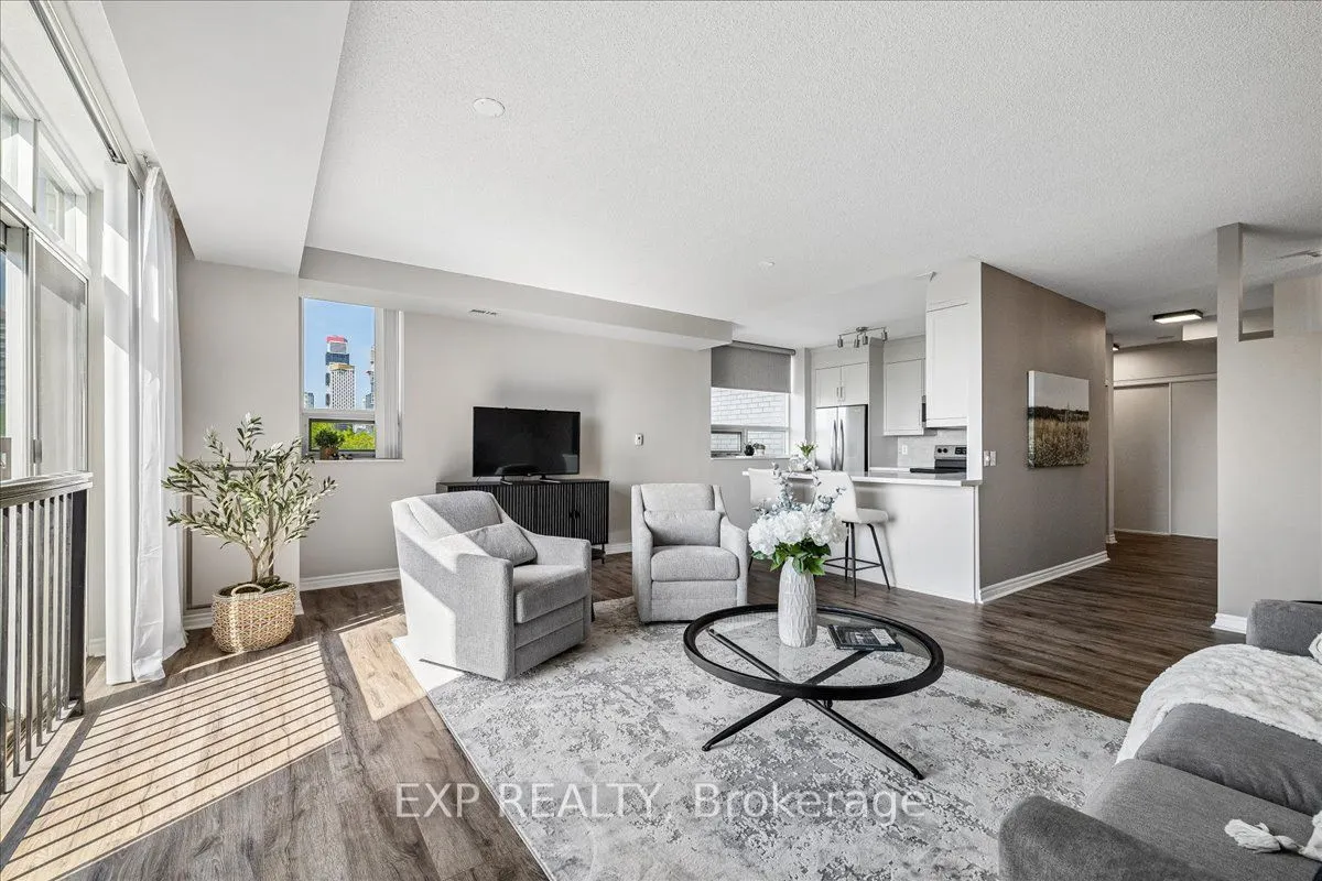 200 Burnhamthorpe Road E #708