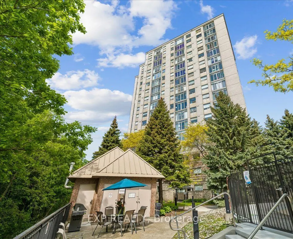 200 Burnhamthorpe Road E #708