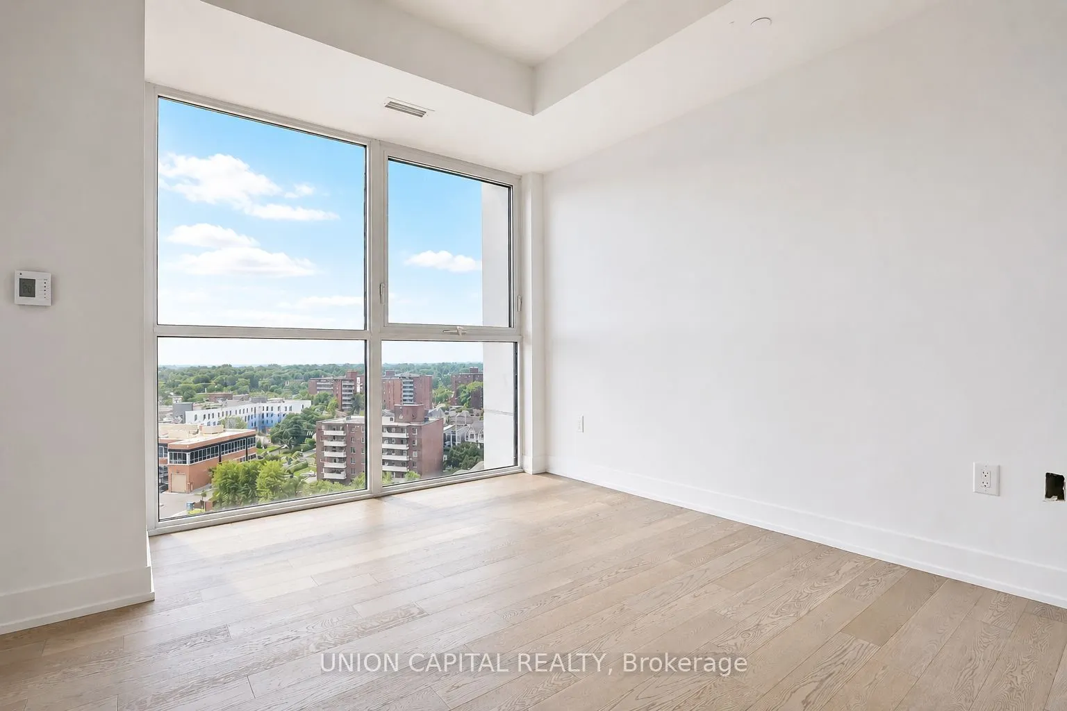 1063 Douglas McCurdy Common #1104