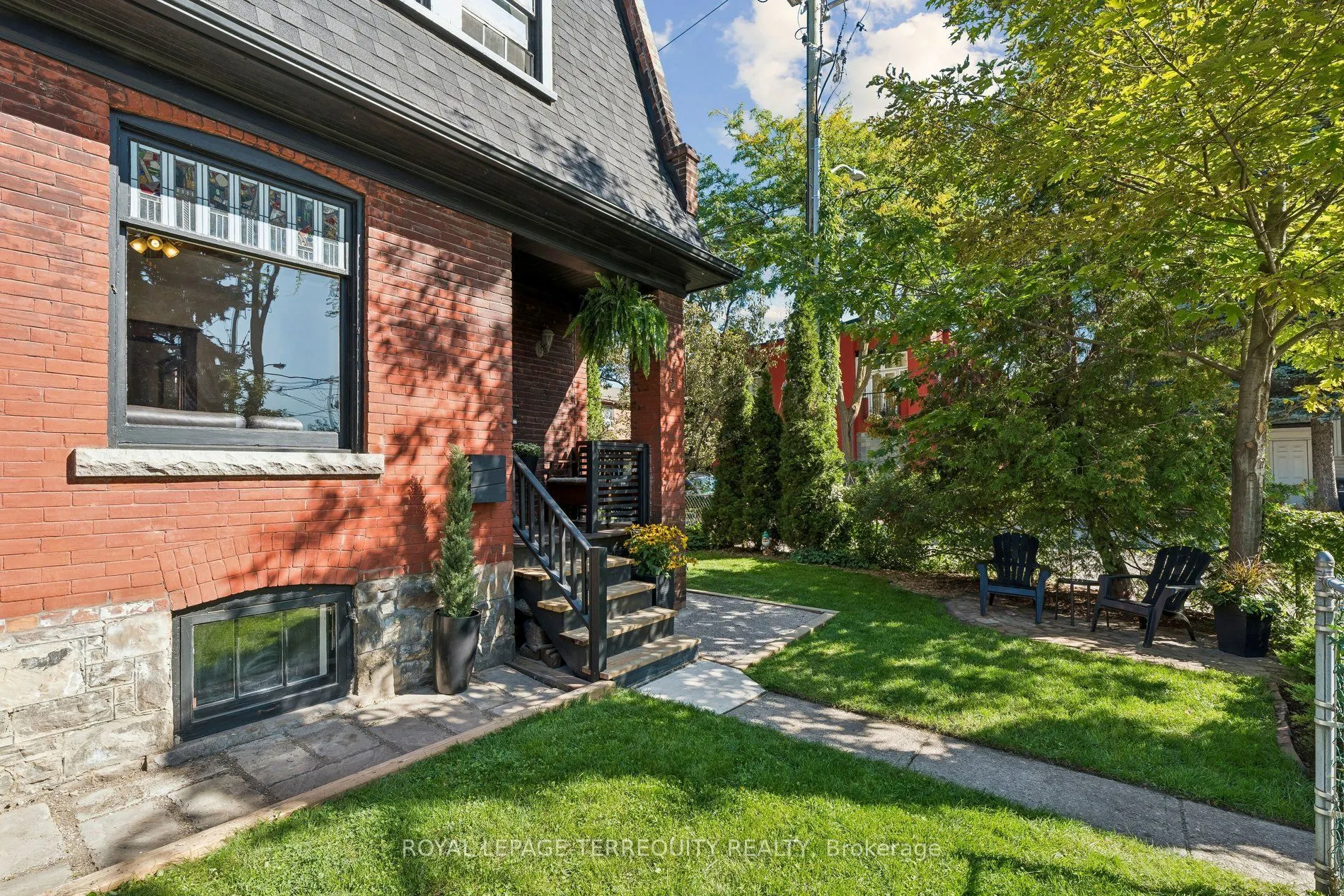 2 Wright Avenue