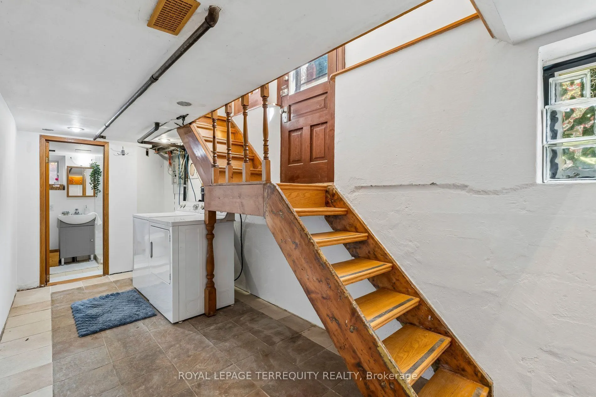 2 Wright Avenue