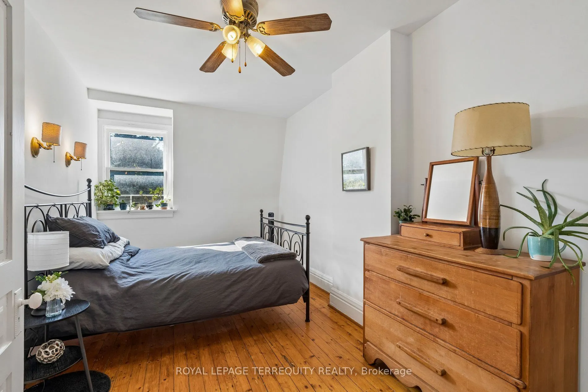 2 Wright Avenue