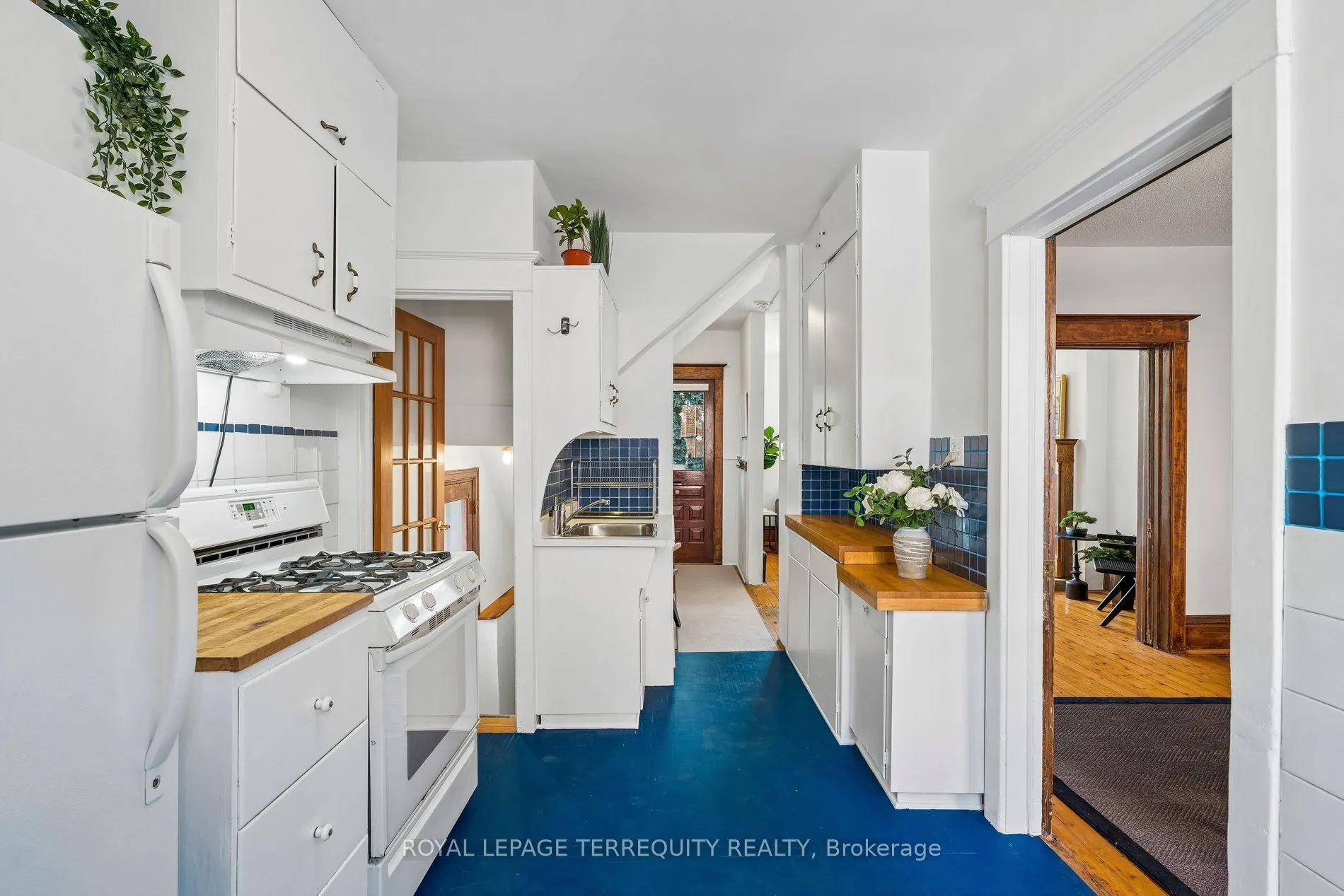 2 Wright Avenue
