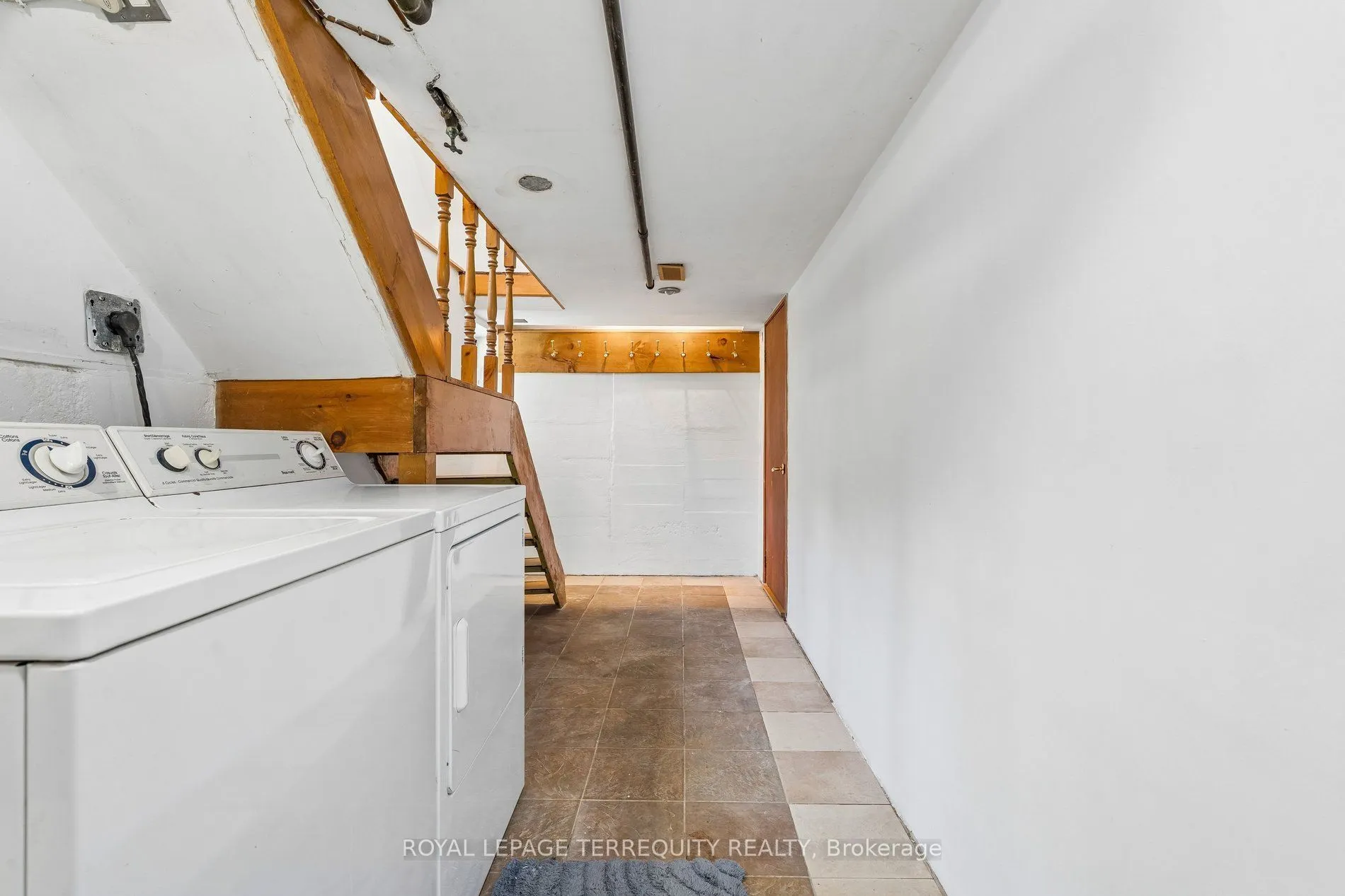2 Wright Avenue