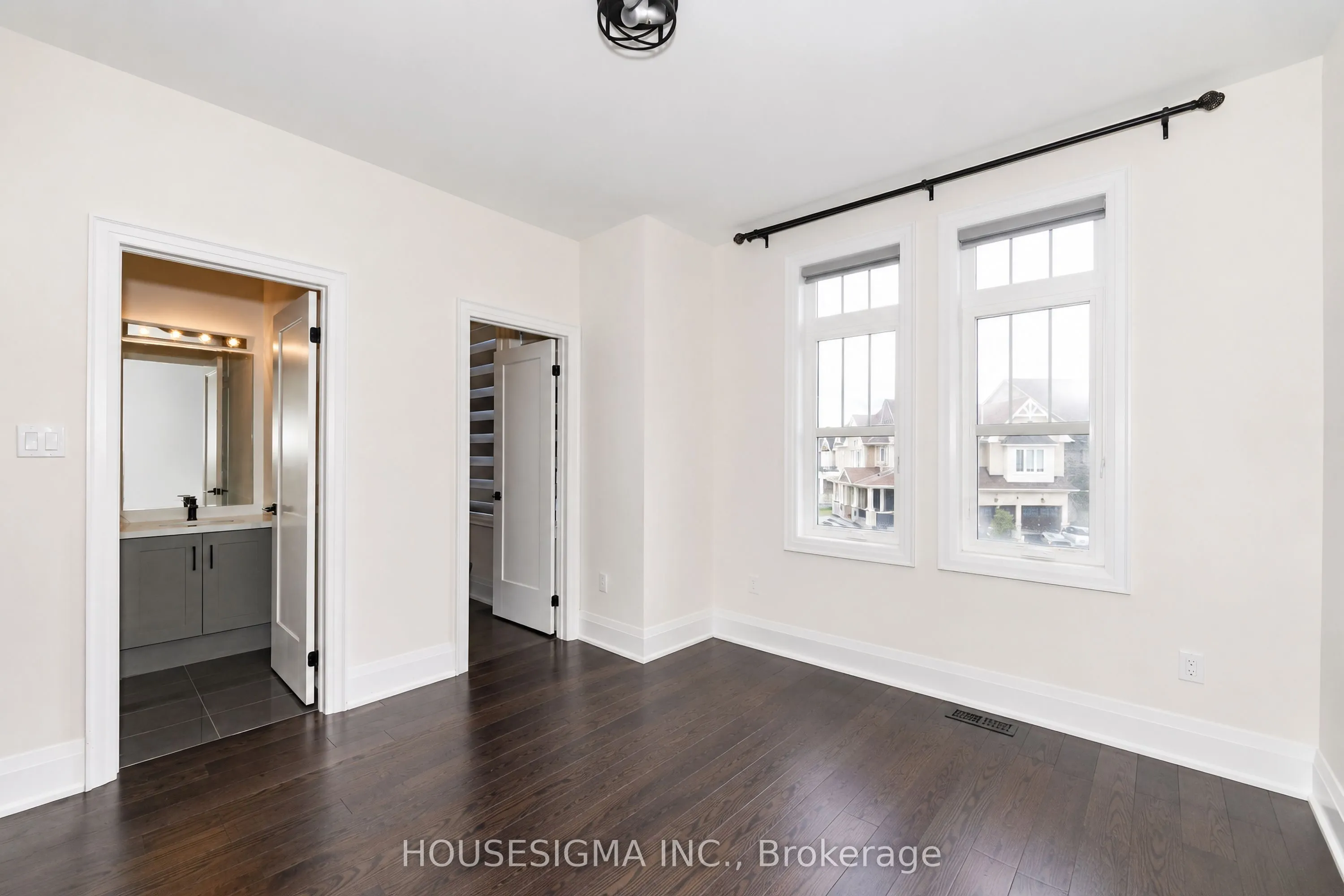 62 Royal Fern Crescent