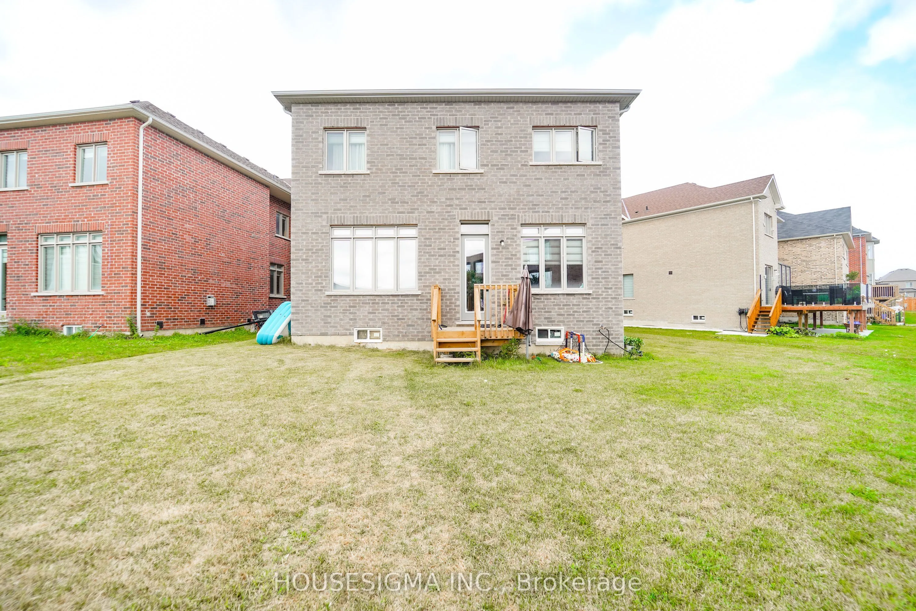 62 Royal Fern Crescent