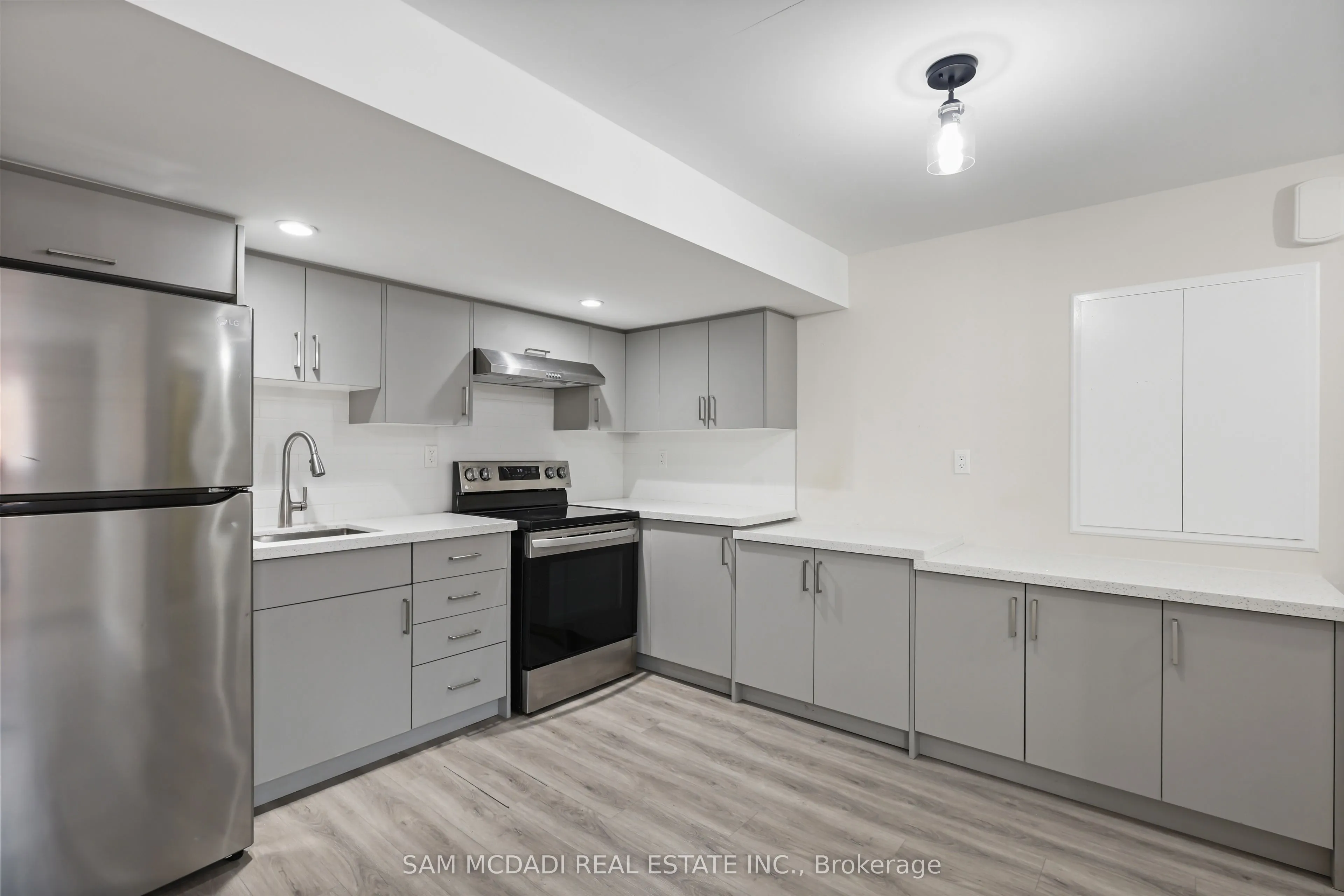 1750 Lincolnshire Boulevard