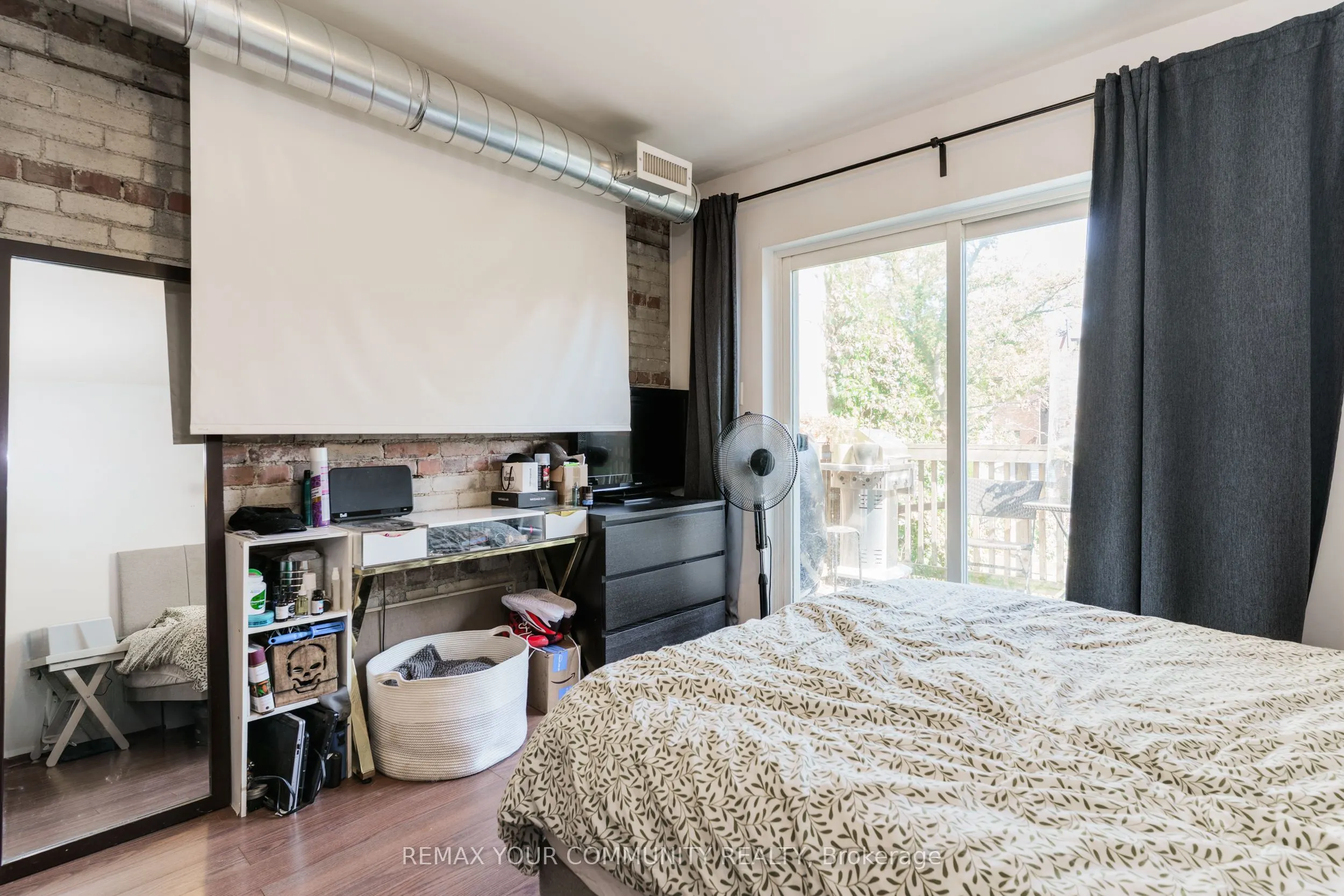 359 Roncesvalles Avenue