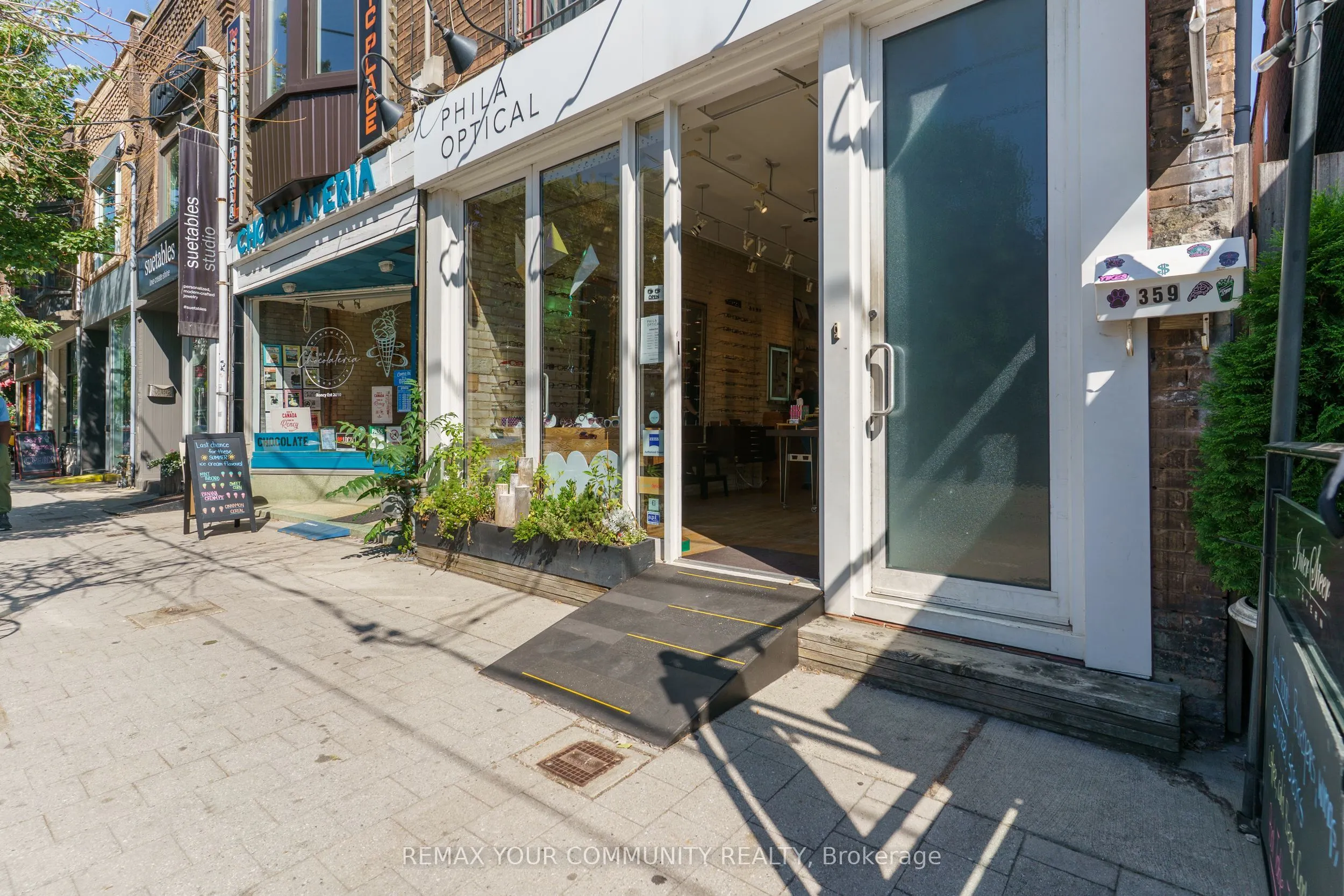 359 Roncesvalles Avenue